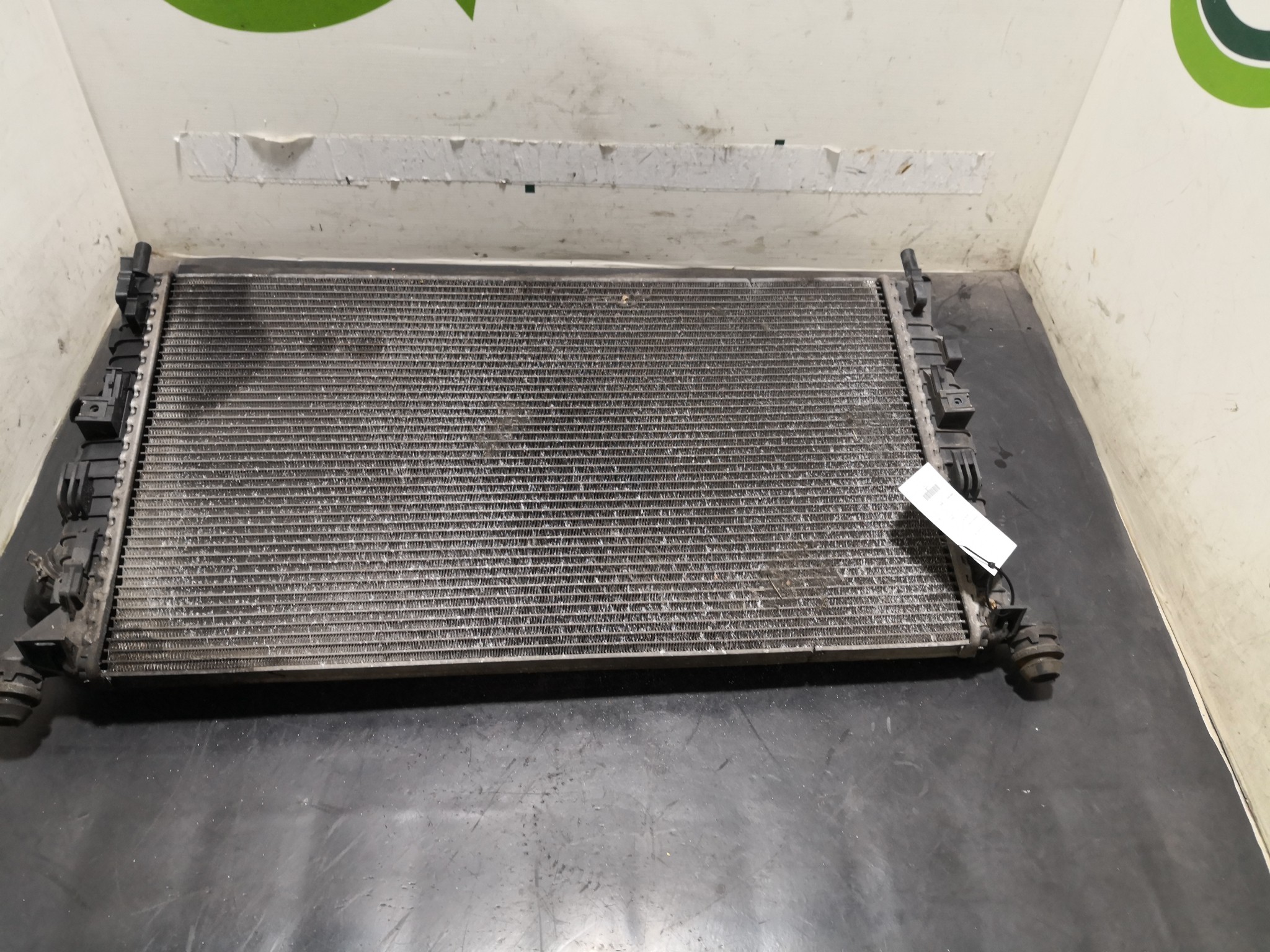 Radiador da água VOLVO C30 (533) | 06 - 13 Imagem-1