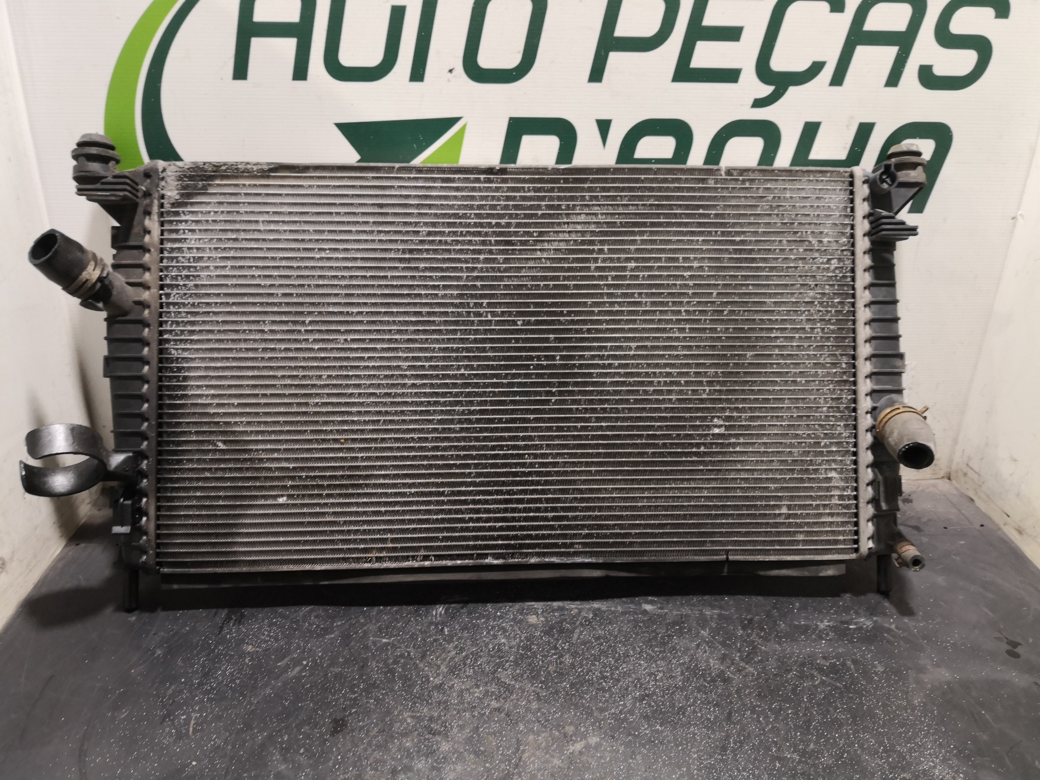 Radiador da água VOLVO C30 (533) | 06 - 13 Imagem-2