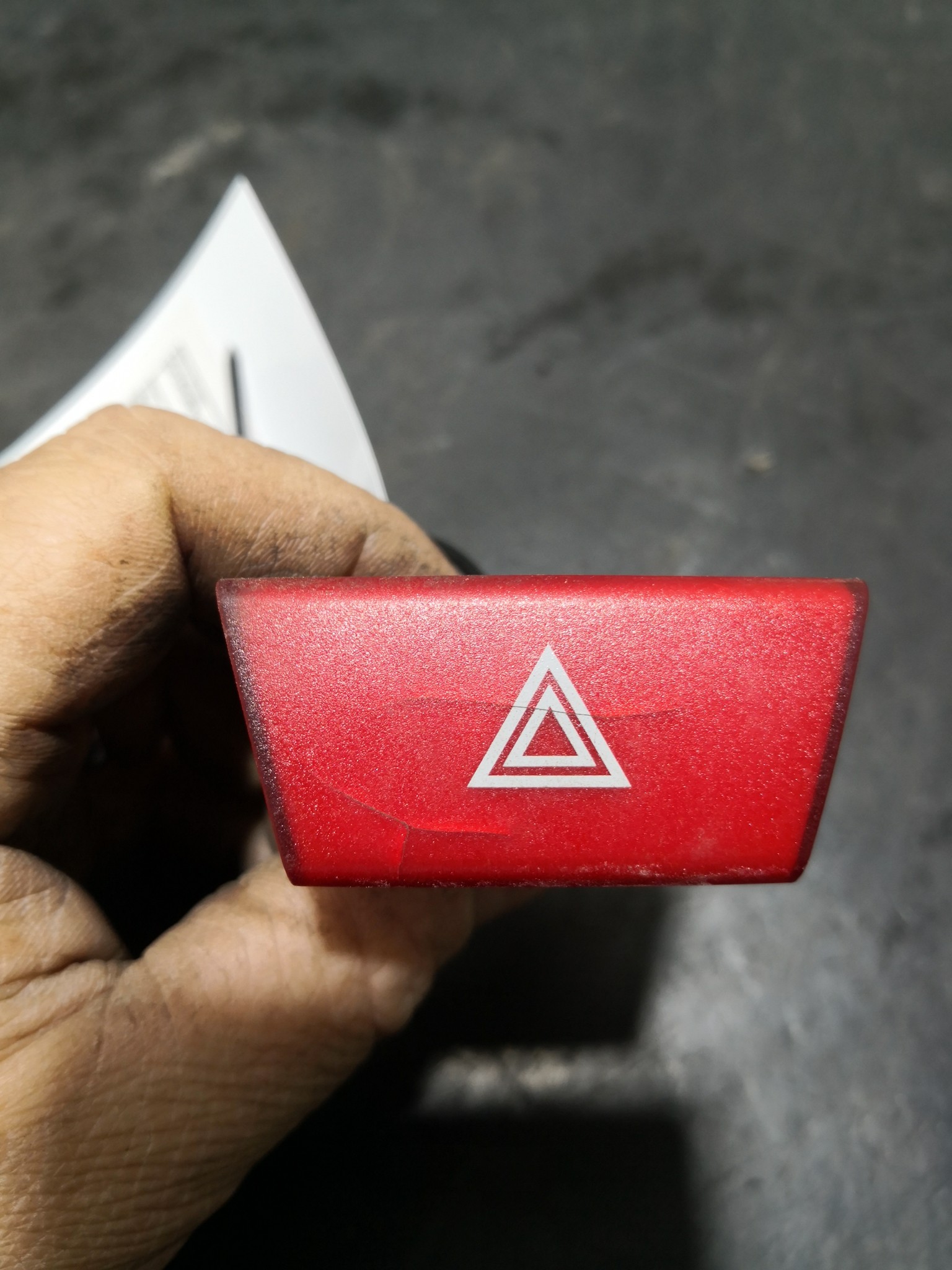 Botão 4 Piscas CITROEN - ID S_104332