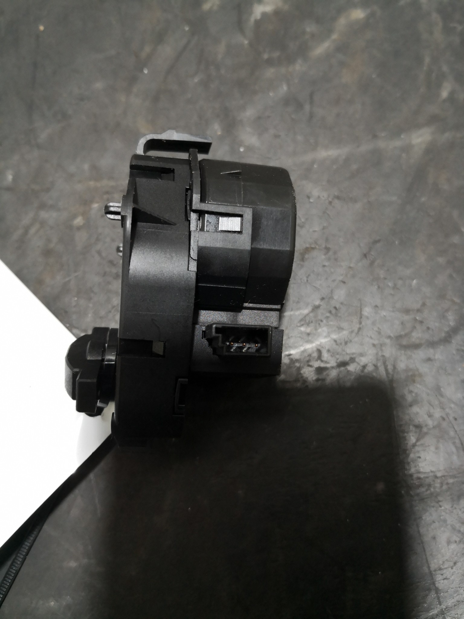 Motor de Comporta BMW 5 Touring (E61) | 04 - 10 Imagem-1