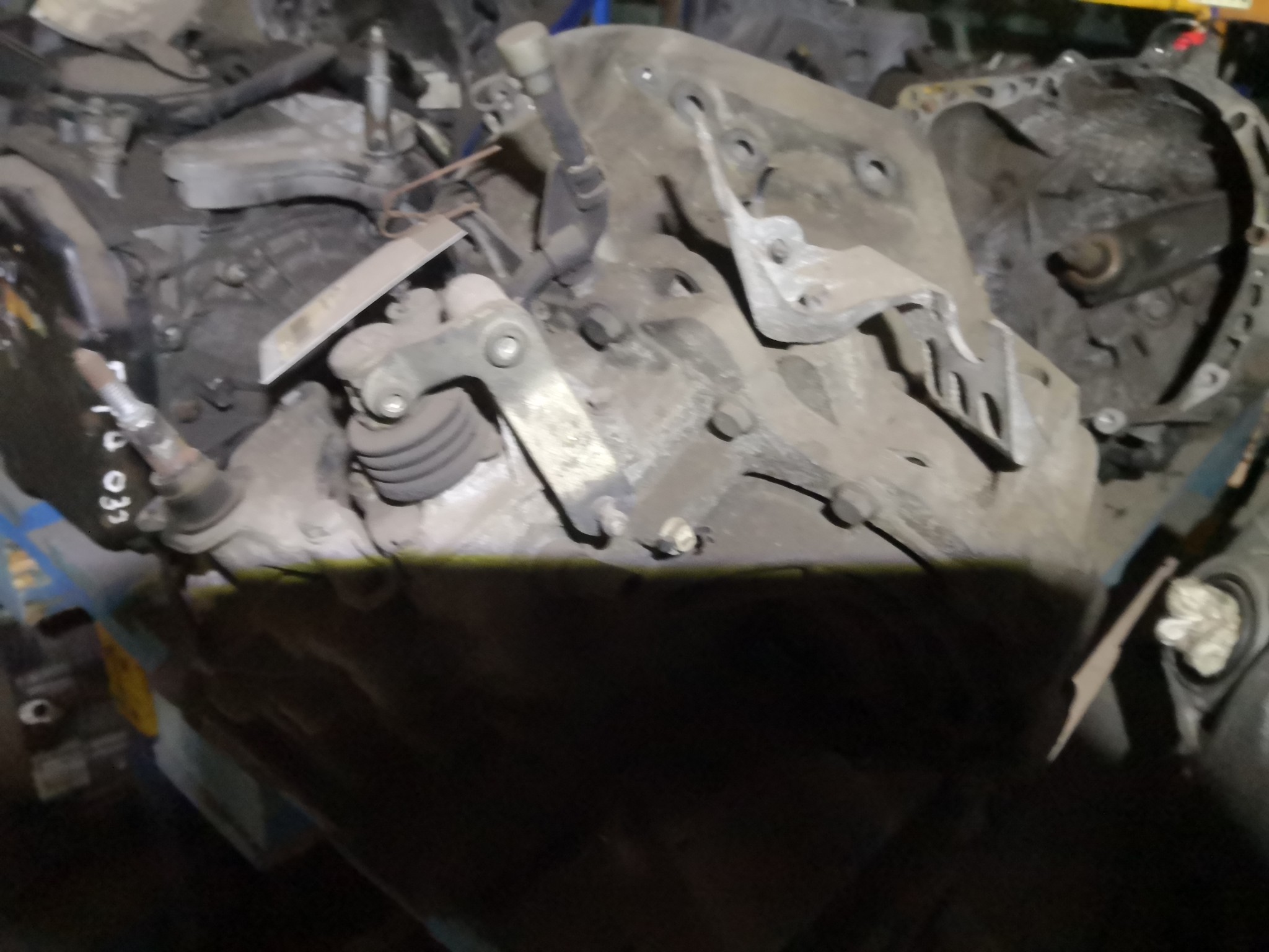 Caixa de Velocidades RENAULT MEGANE II (BM0/1_, CM0/1_) | 01 - 12 Imagem-1