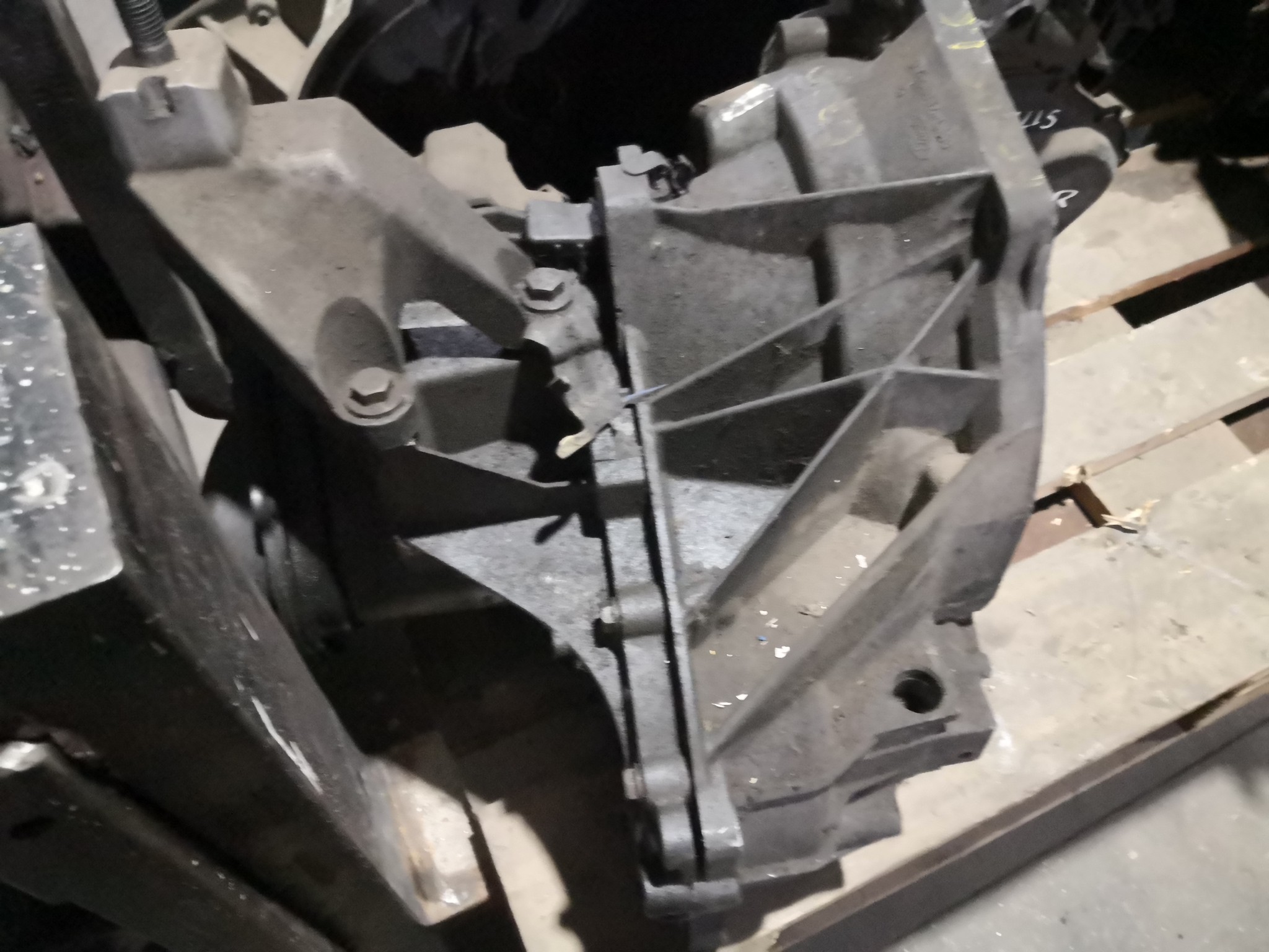 Caixa de Velocidades FORD FOCUS três volumes (DFW) | 99 - 09 Imagem-1