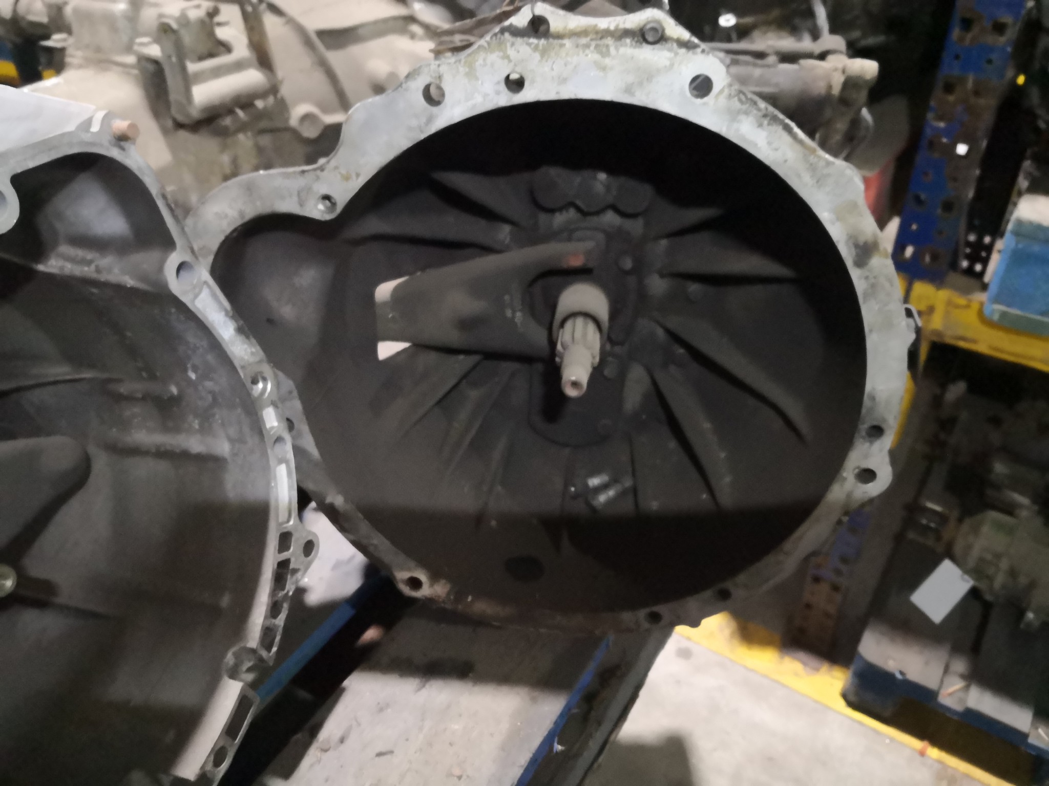 Caixa de Velocidades NISSAN CABSTAR E | 98 - 06 Imagem-2