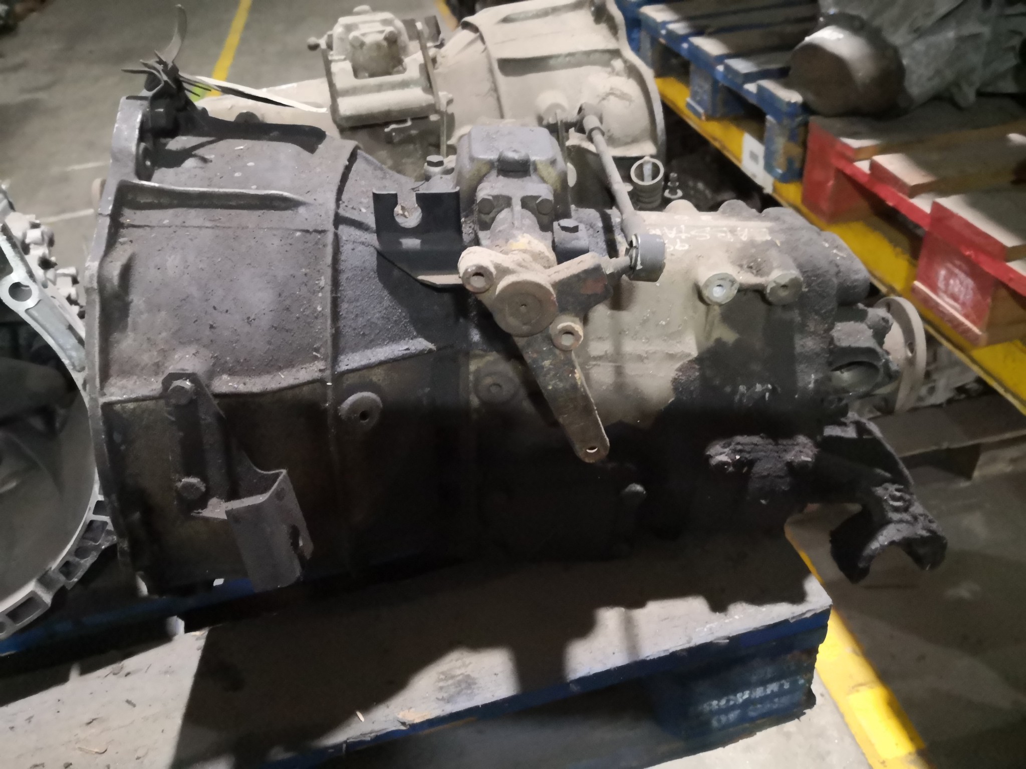 Caixa de Velocidades NISSAN CABSTAR E | 98 - 06 Imagem-3