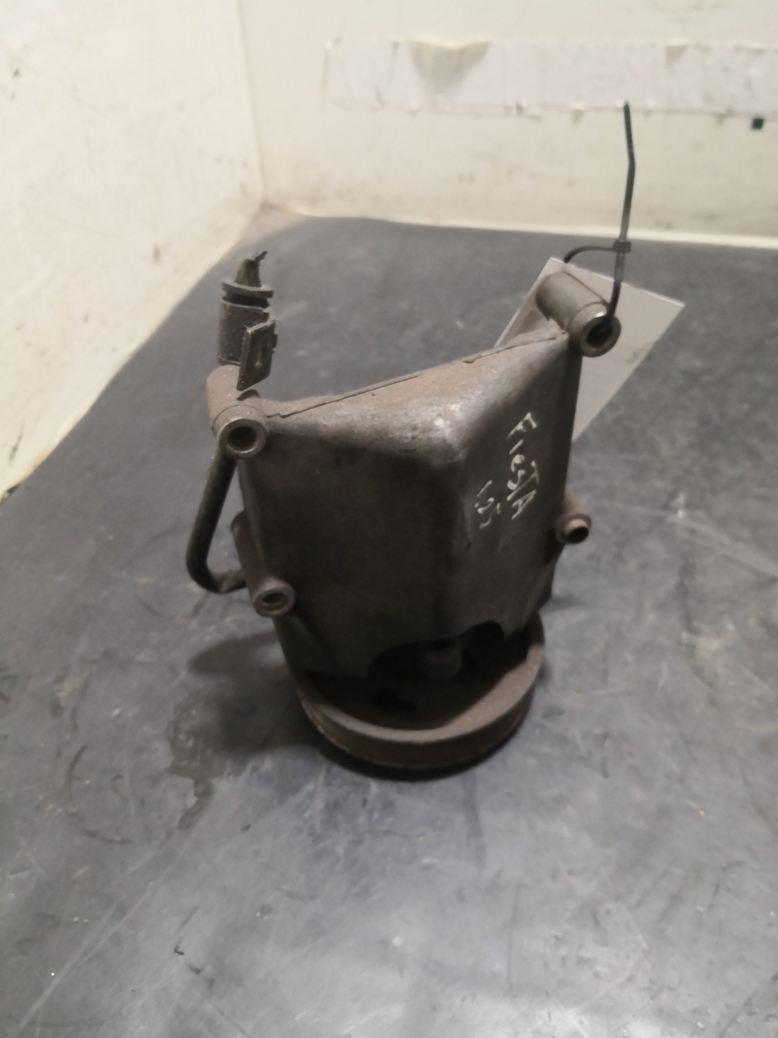 Bomba Direção Assistida FORD FIESTA IV (JA_, JB_) | 95 - 02 Imagem-1