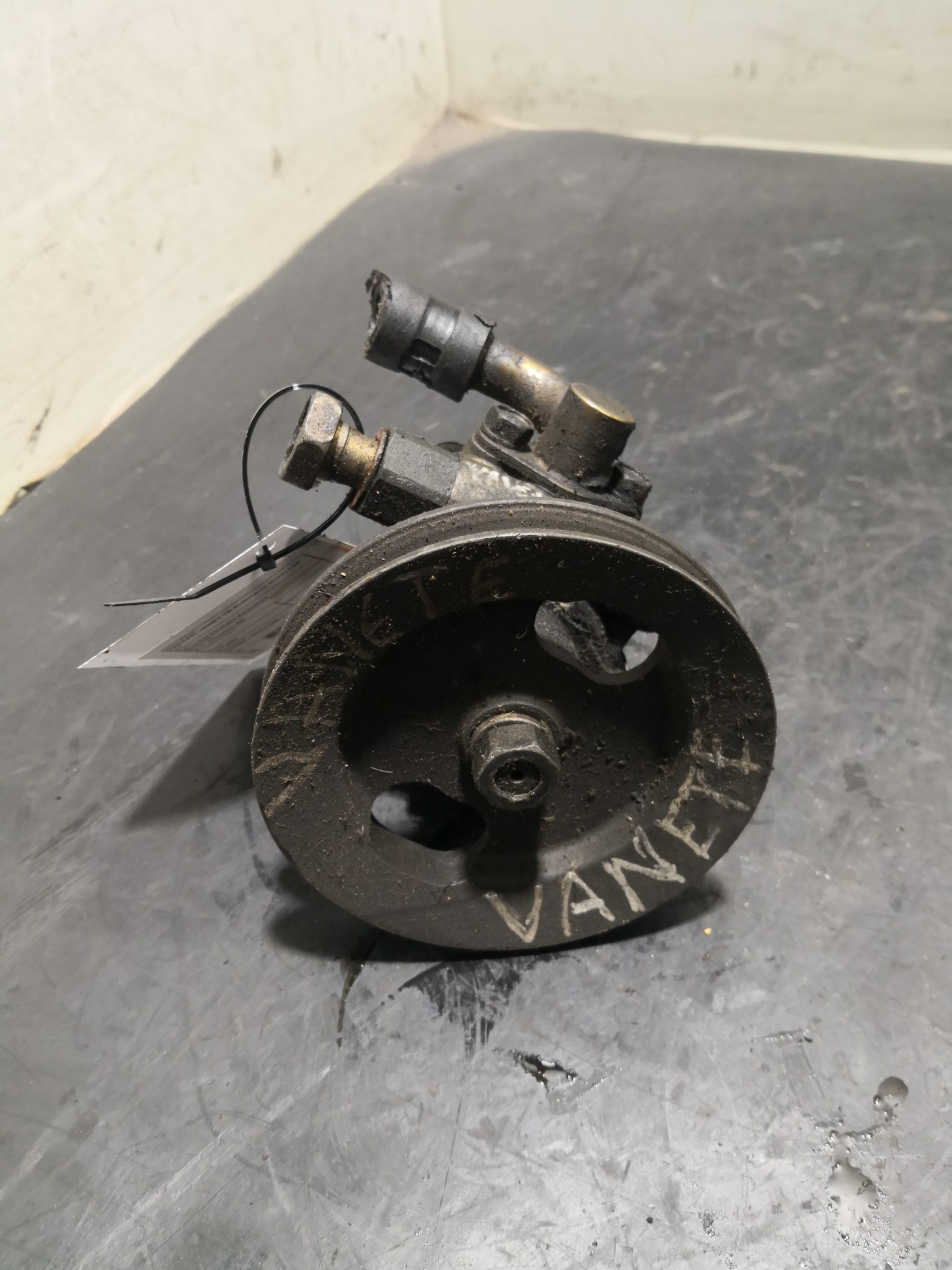 Bomba Direção Assistida NISSAN VANETTE Autocarro (C22) | 86 - 11 Imagem-2