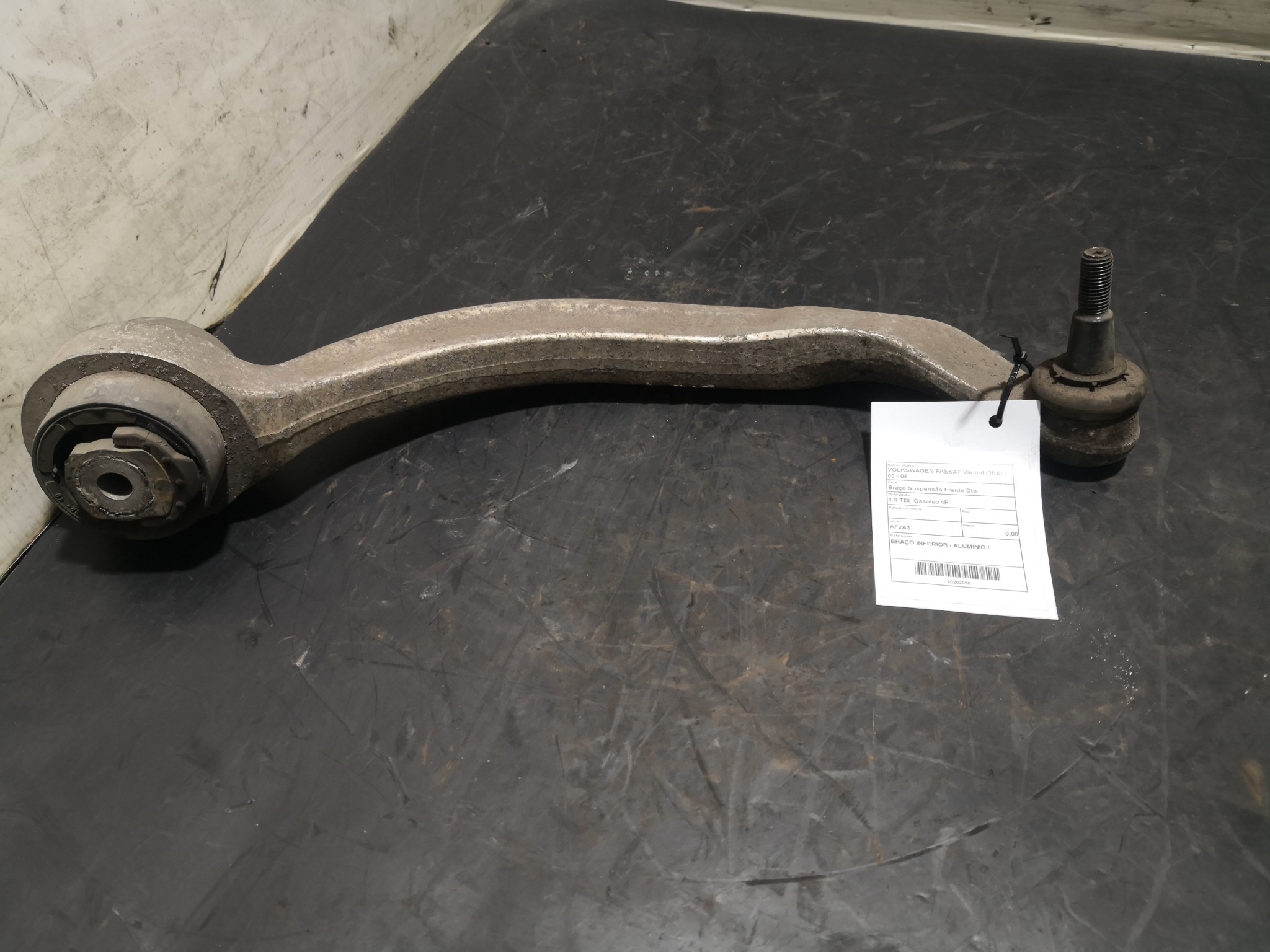 Braço Suspensão Frente Dto VOLKSWAGEN PASSAT Variant (3B6) | 00 - 05 Imagem-1