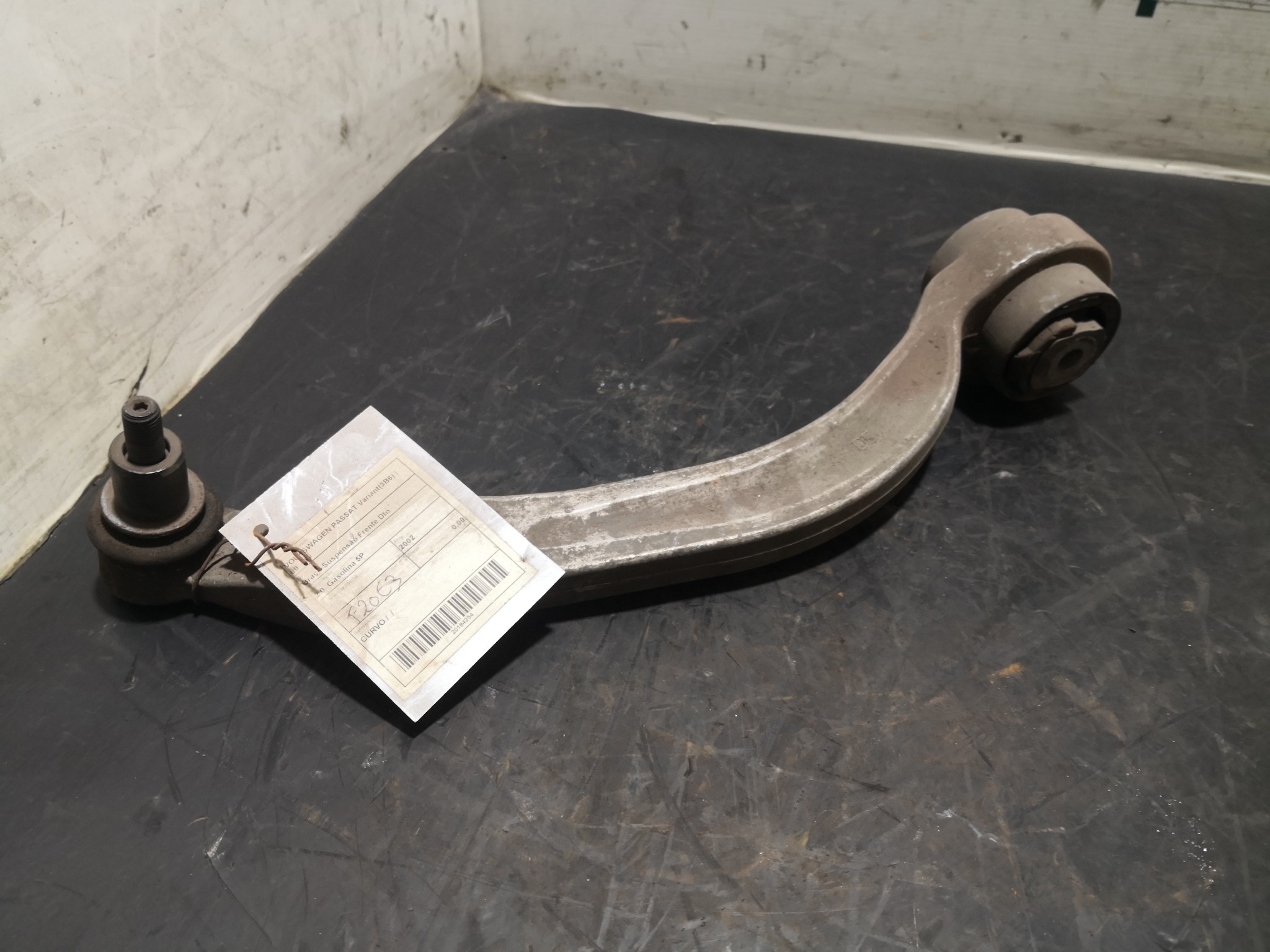 Braço Suspensão Frente Dto VOLKSWAGEN PASSAT Variant (3B6) | 00 - 05 Imagem-1