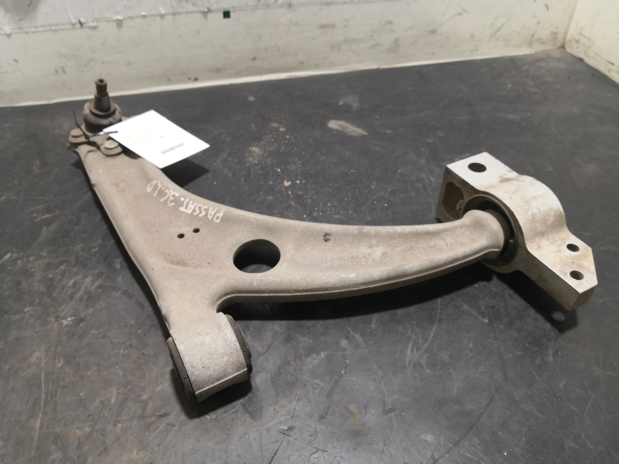 Braço Suspensão Frente Dto VOLKSWAGEN PASSAT Variant (3C5) | 05 - 11 Imagem-1