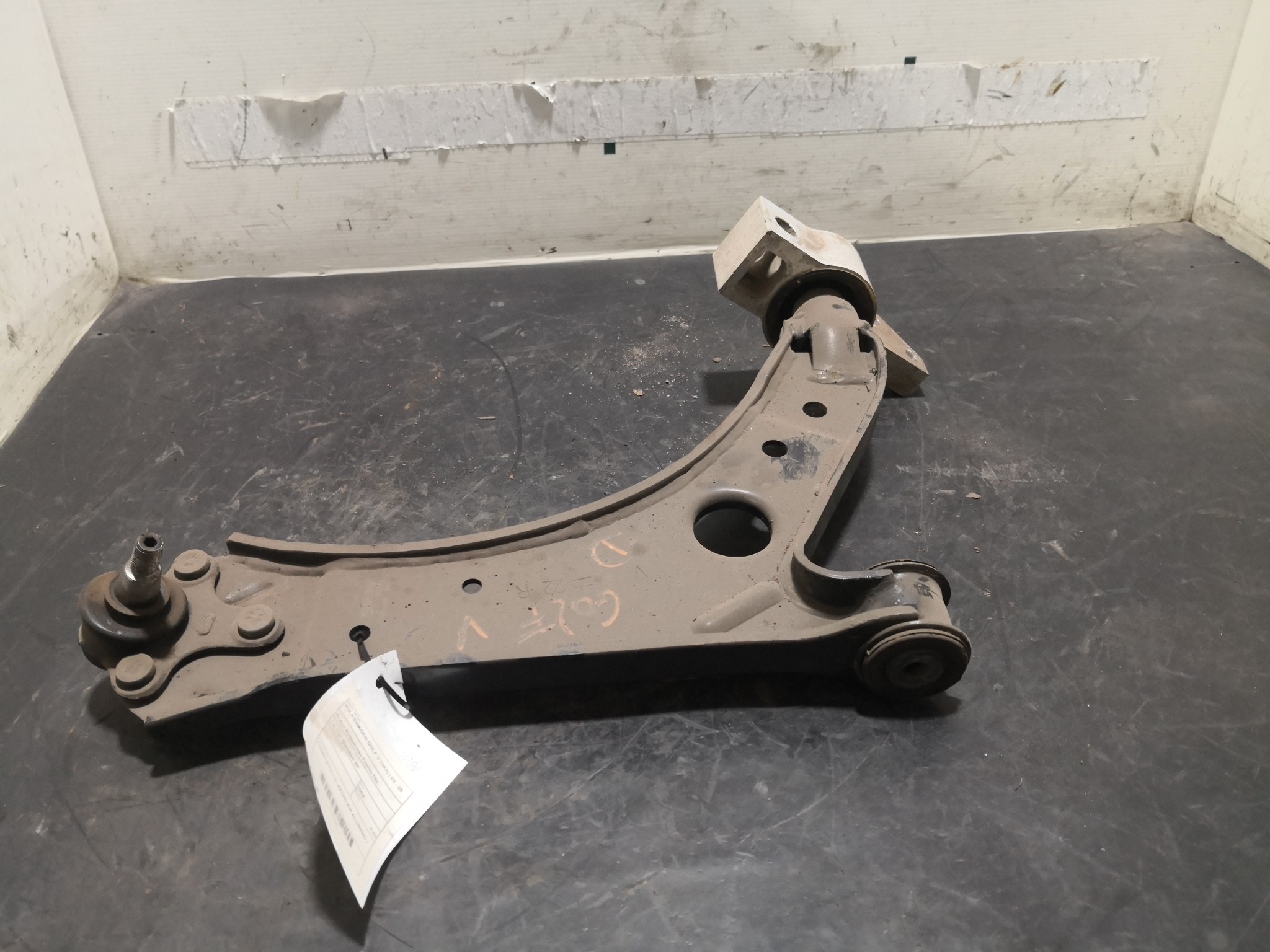 Braço Suspensão Frente Dto VOLKSWAGEN - ID S_83068