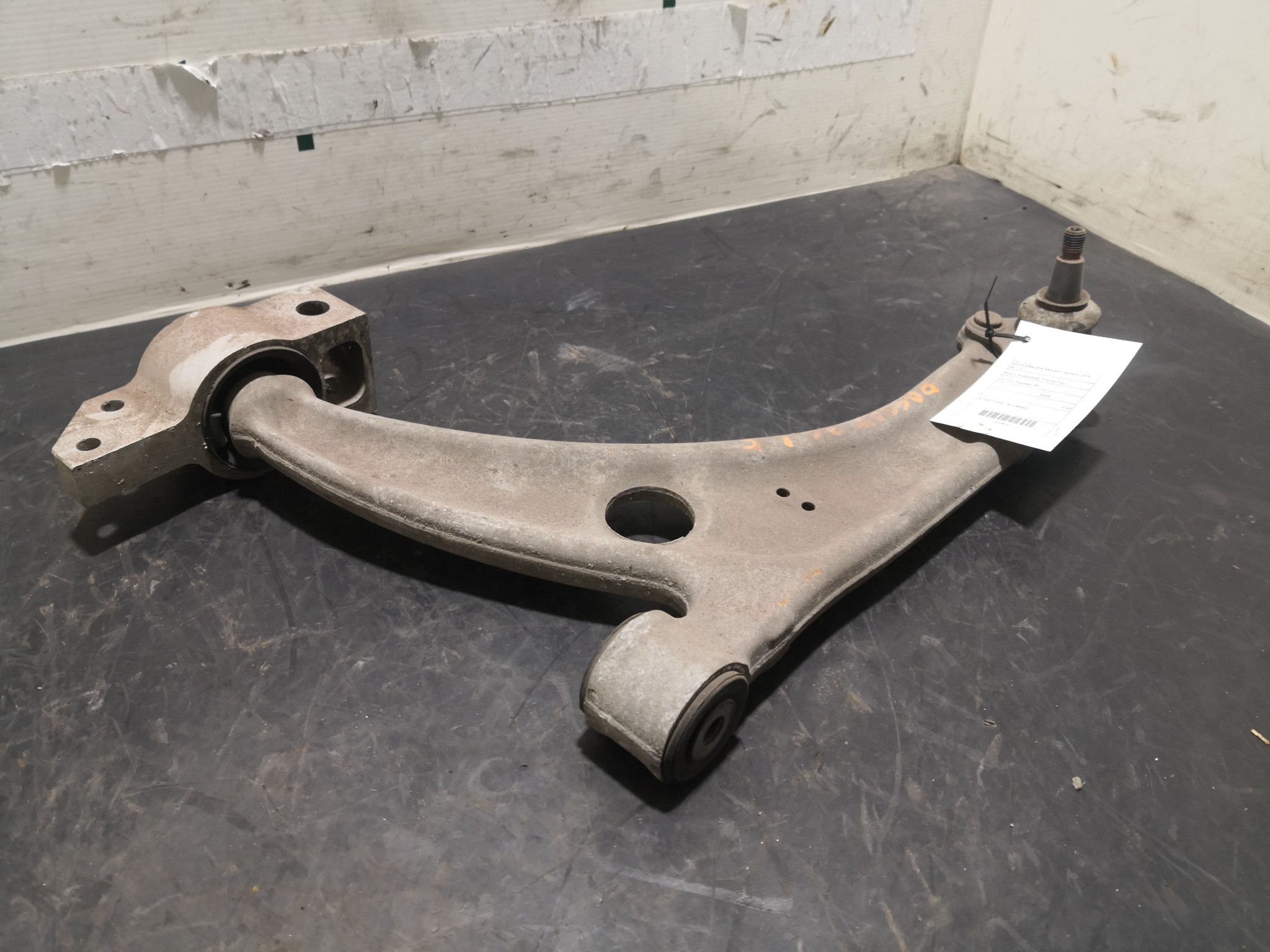 Braço Suspensão Frente Esq VOLKSWAGEN PASSAT Variant (3C5) | 05 - 11 Imagem-2