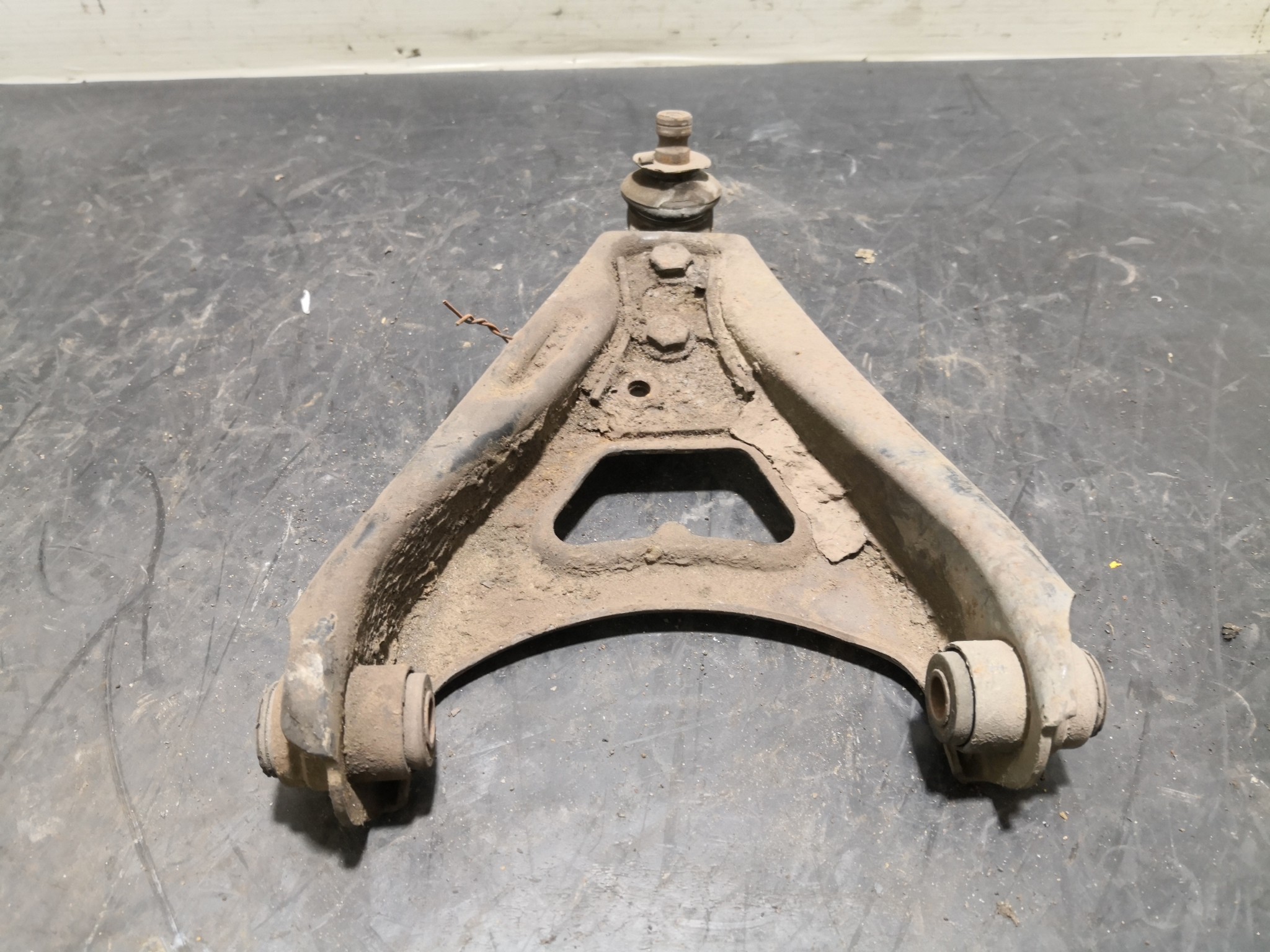 Braço Suspensão Frente Esq RENAULT EXPRESS | 89 - 98 Imagem-2