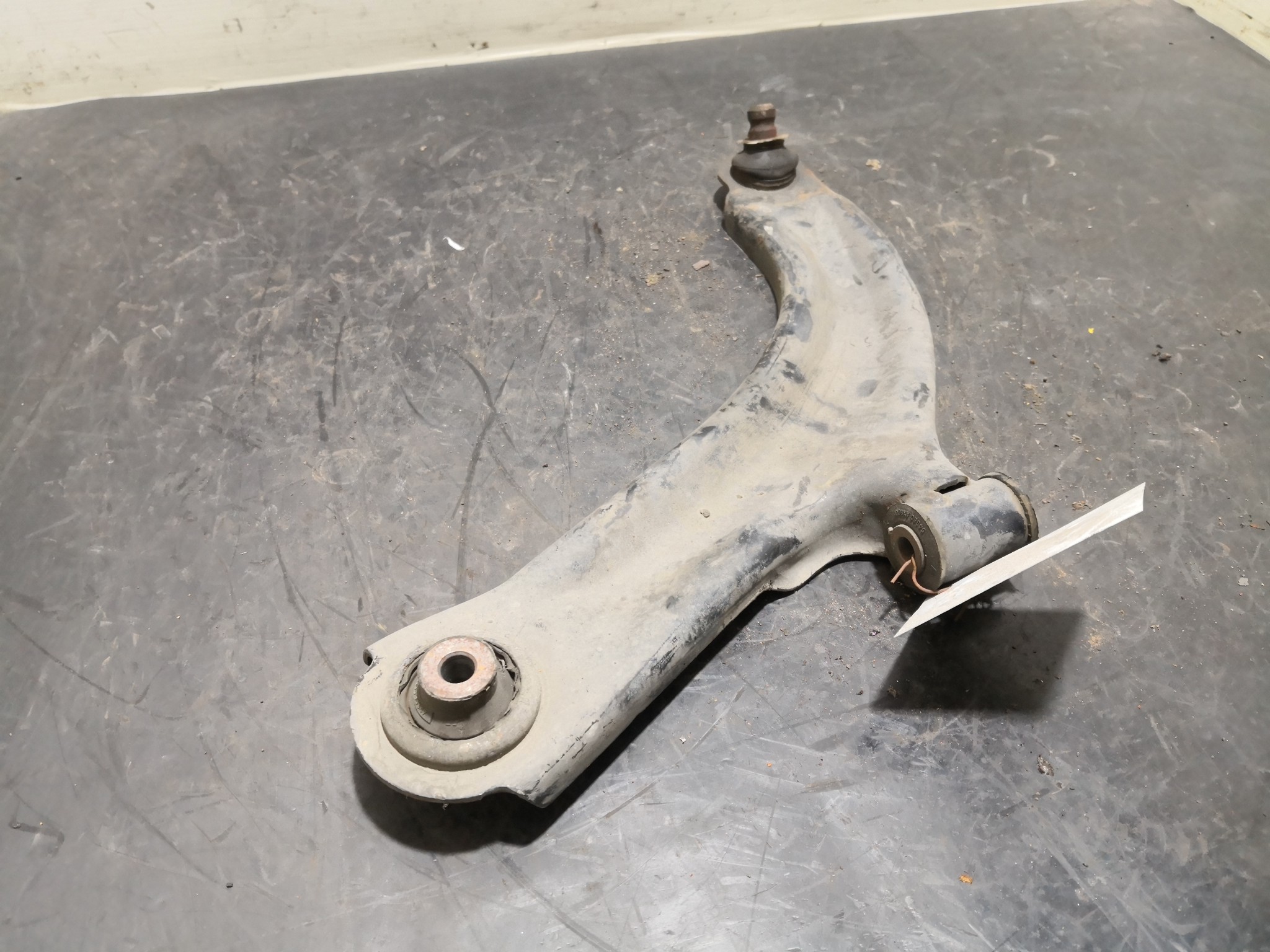 Braço Suspensão Frente Esq RENAULT CLIO III (BR0/1, CR0/1) | 05 -  Imagem-1