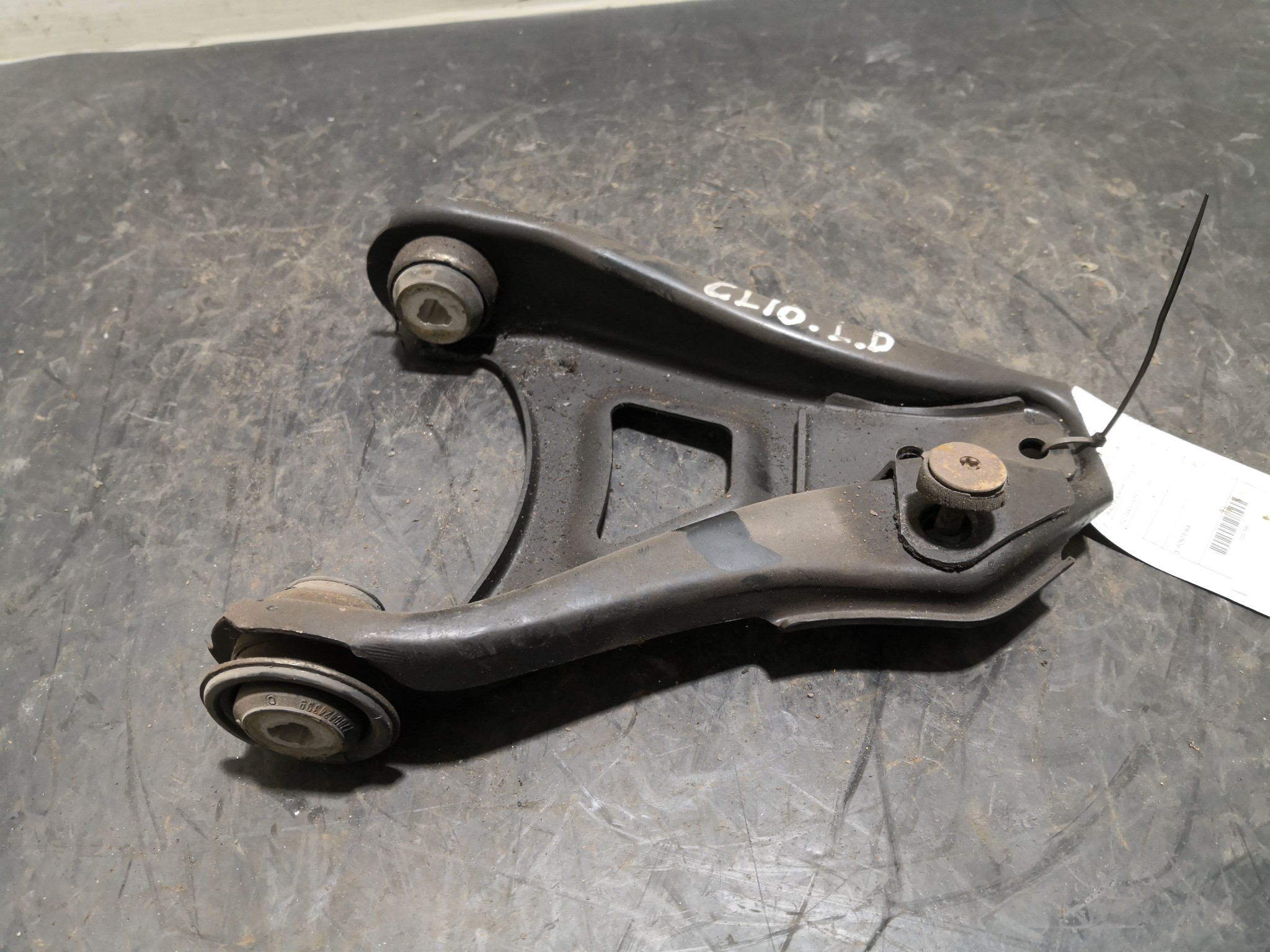 Braço Suspensão Frente Dto RENAULT - ID S_67547