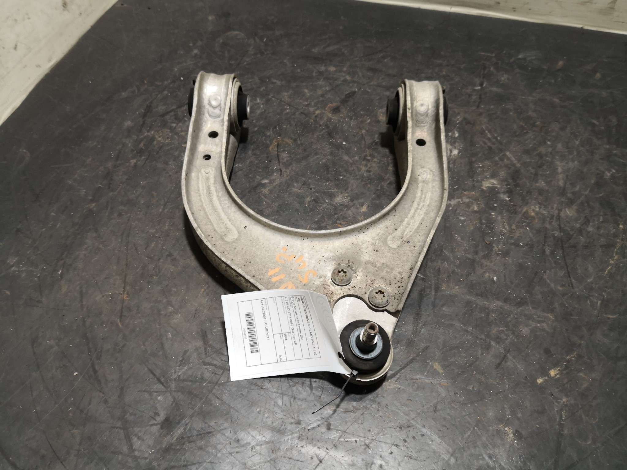 Braço Suspensão Frente Dto MERCEDES-BENZ - ID S_104402