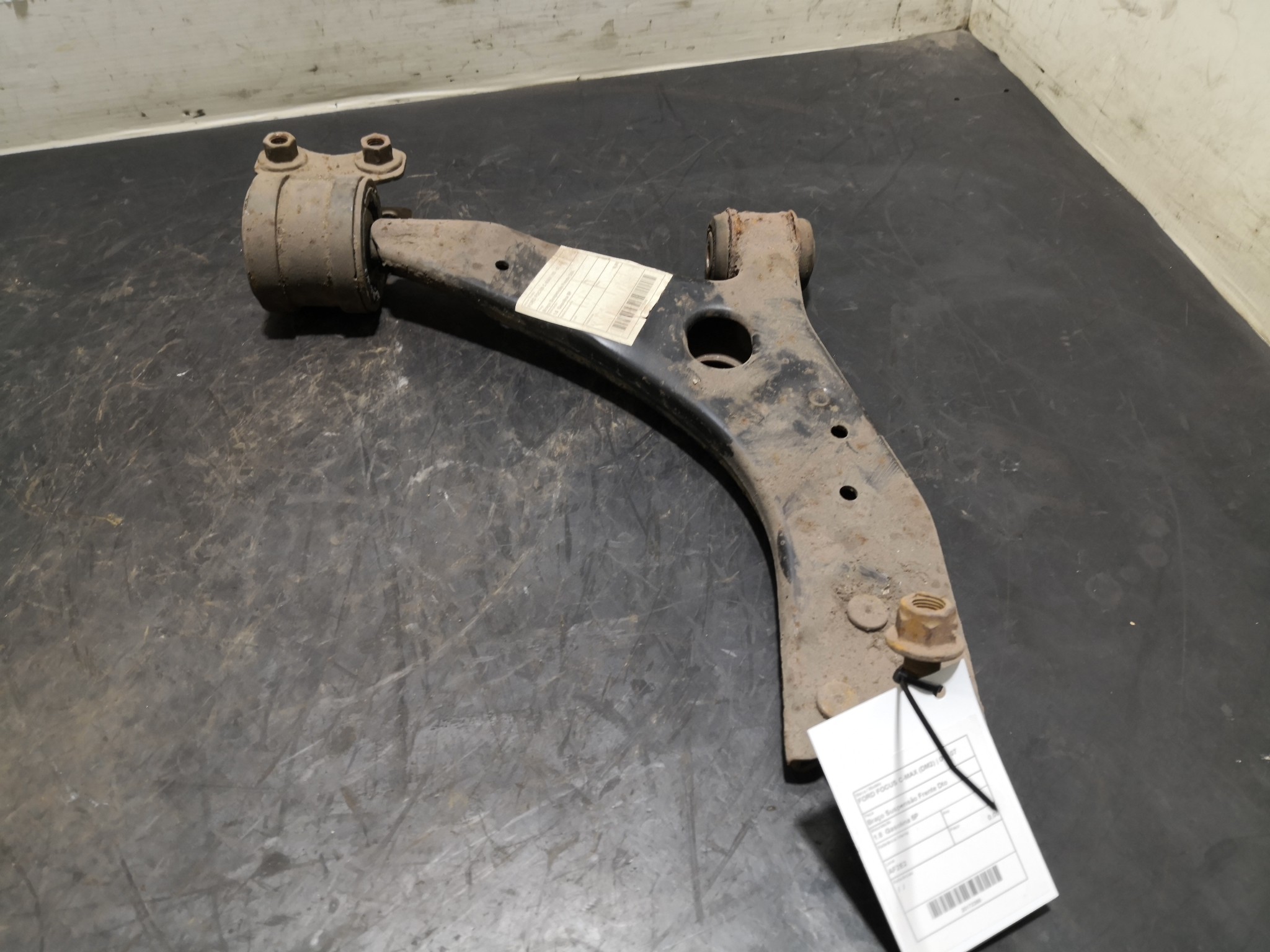 Braço Suspensão Frente Dto FORD - ID S_32365