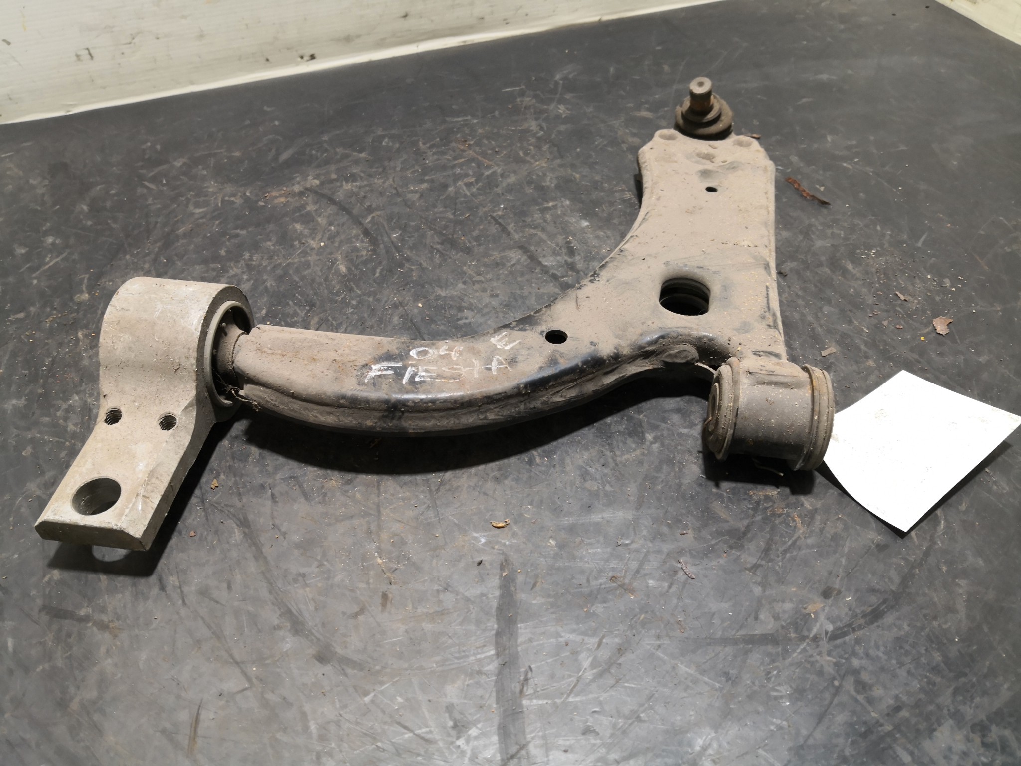 Braço Suspensão Frente Esq FORD - ID S_30435