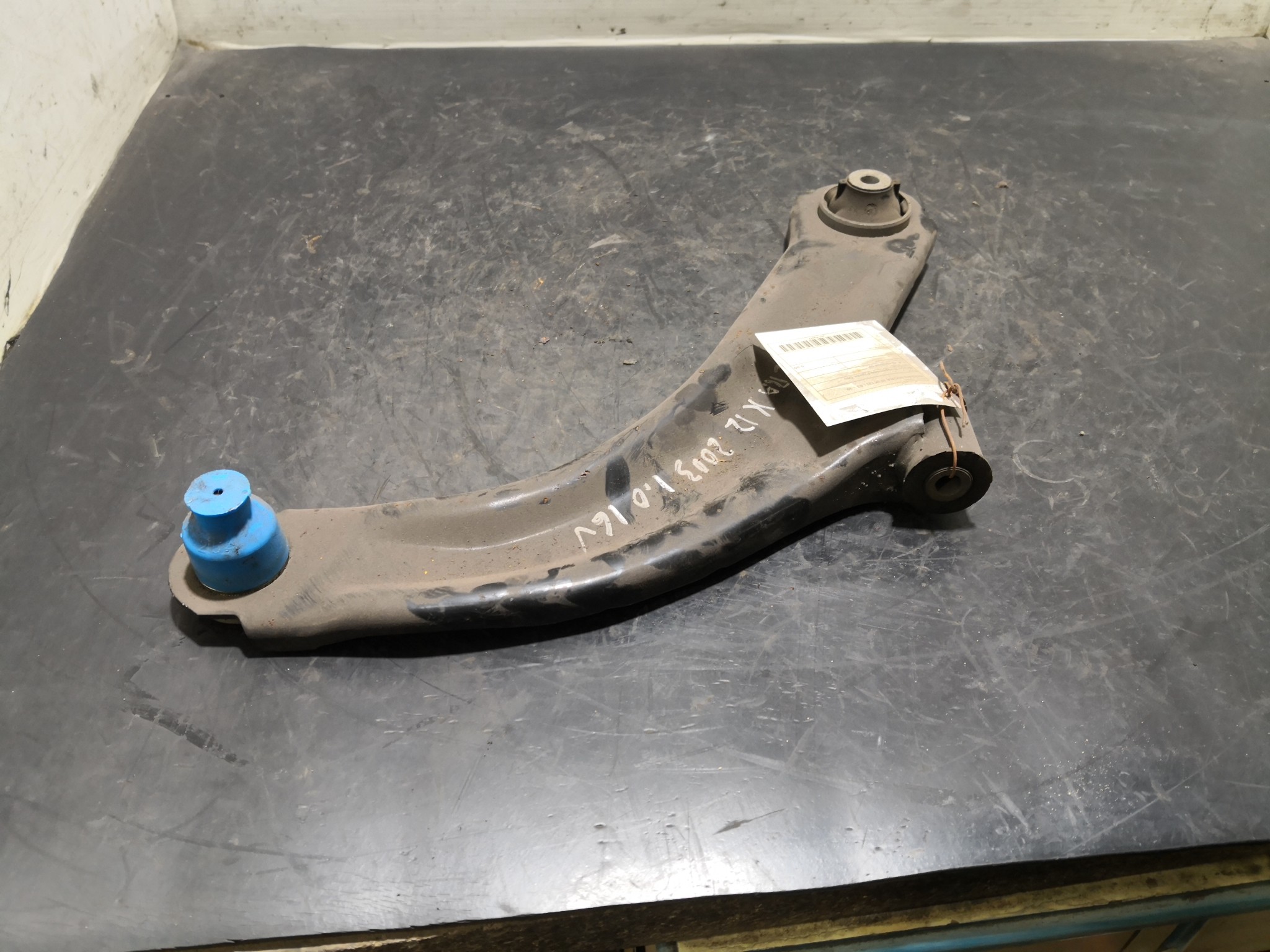 Braço Suspensão Frente Dto NISSAN - ID S_30446