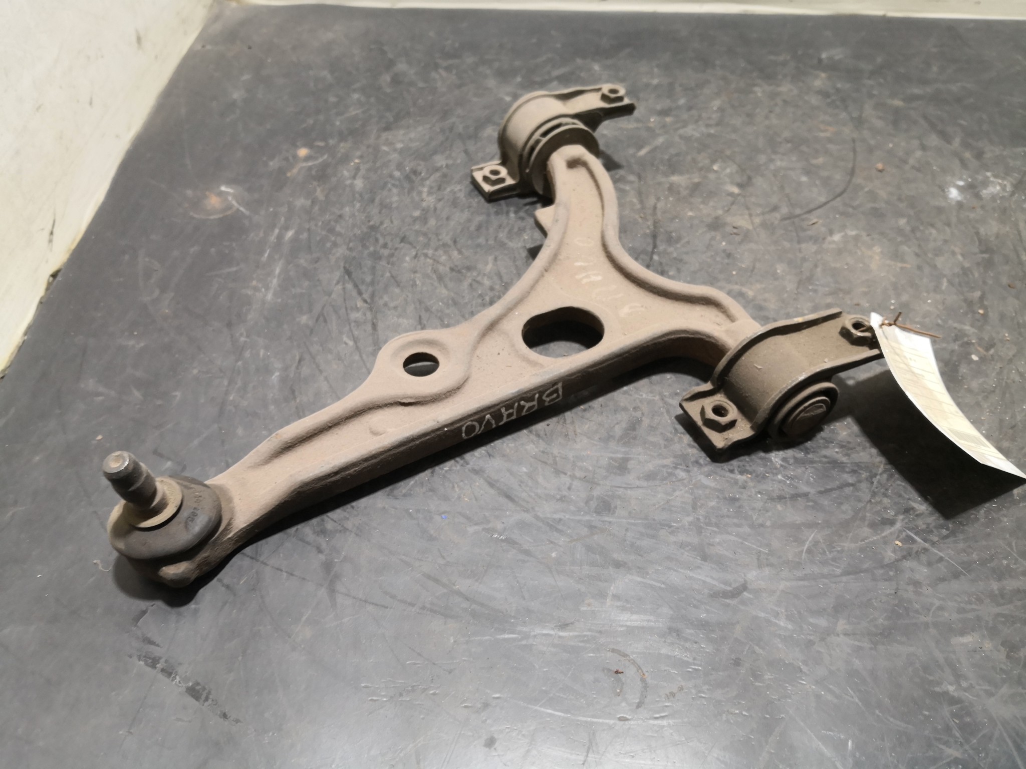 Braço Suspensão Frente Dto FIAT - ID S_30542