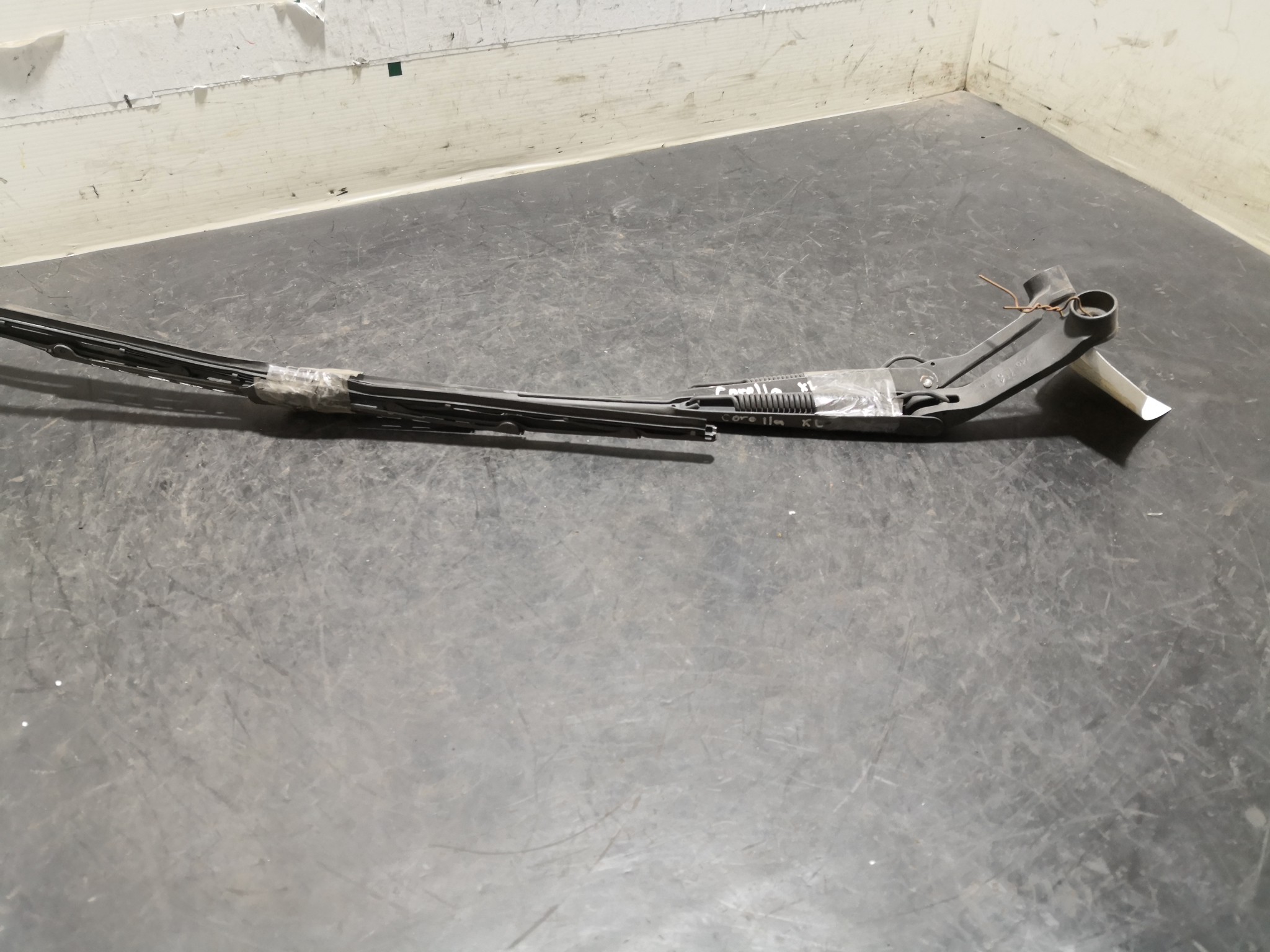 Hastes Limpa Vidros da Frente TOYOTA COROLLA (_E9_) | 87 - 94 Imagem-1