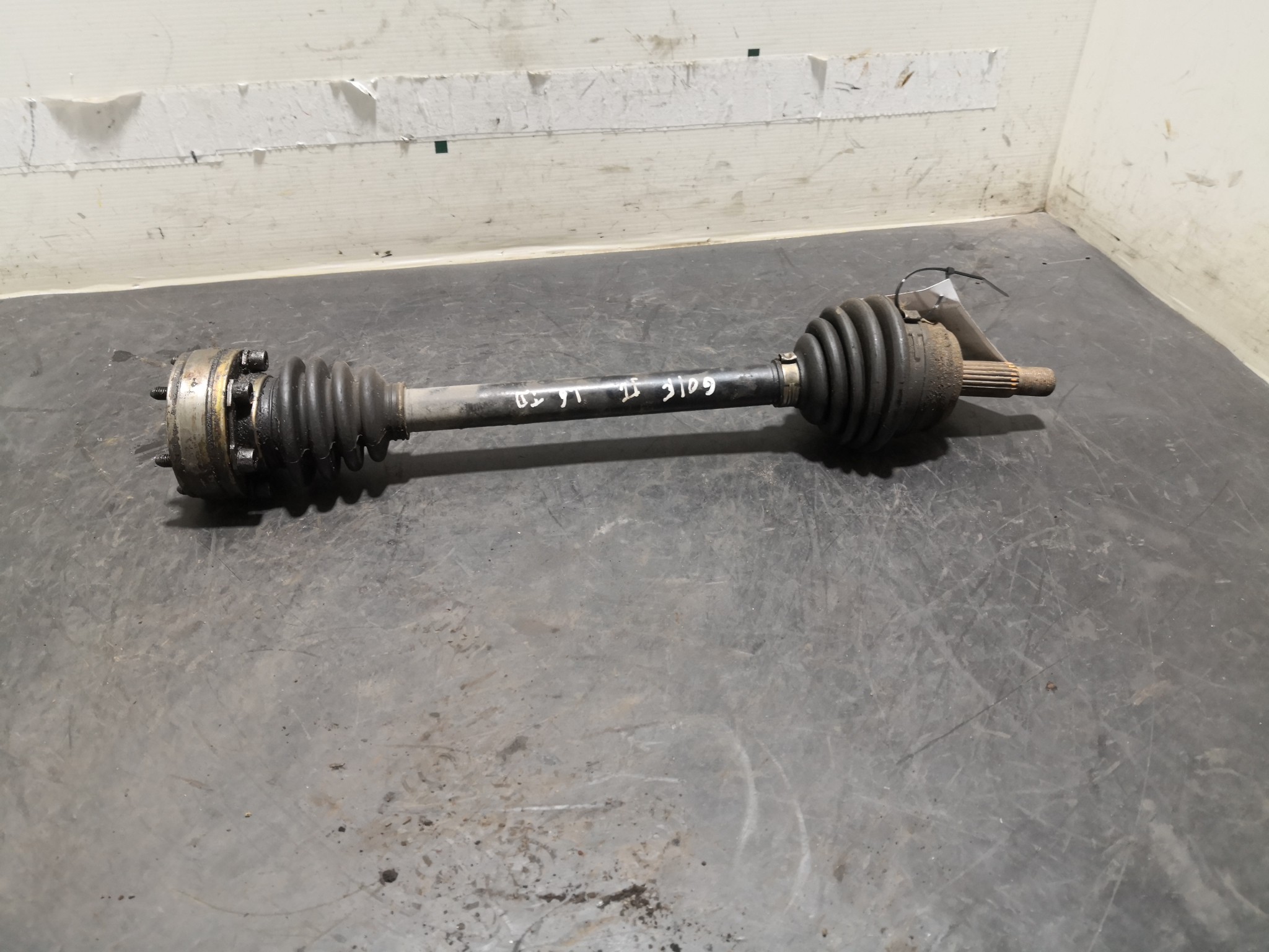 Transmissão Esq VOLKSWAGEN GOLF II (19E, 1G1) | 83 - 92 Imagem-1