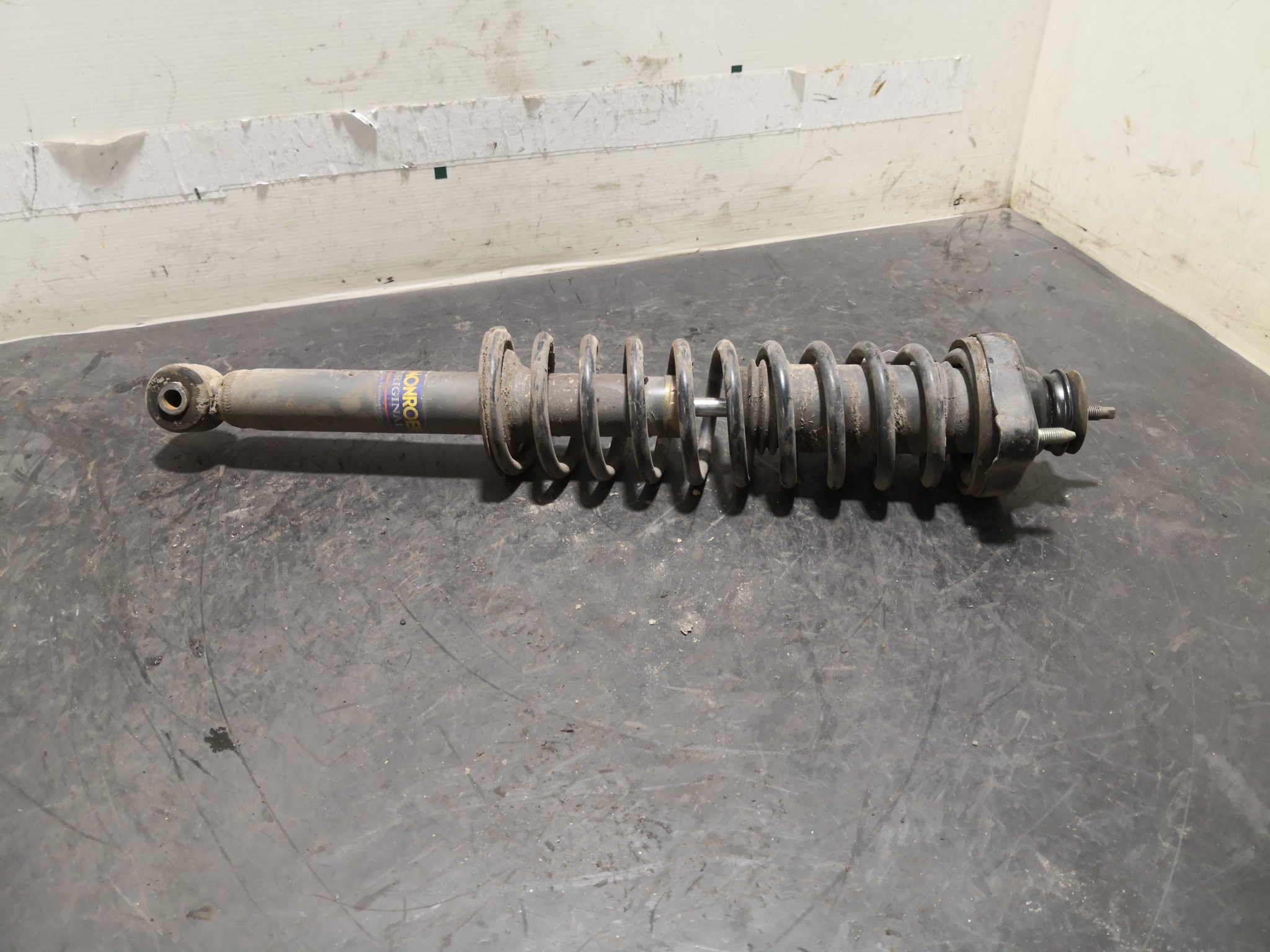 Amortecedor Trás Esq VOLVO S40 I (644) | 95 - 04 Imagem-1