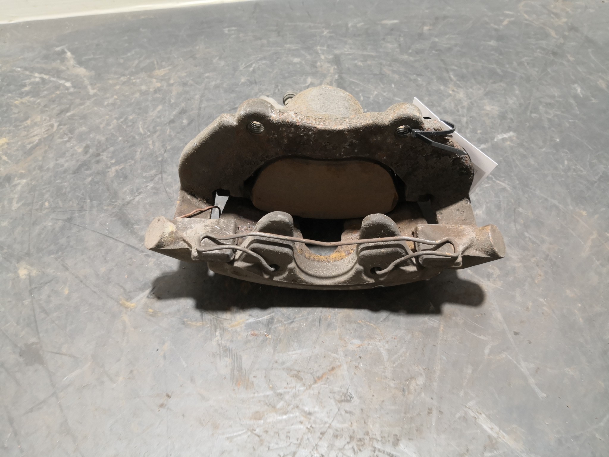 Pinça Frente Esq VOLVO - ID S_105514