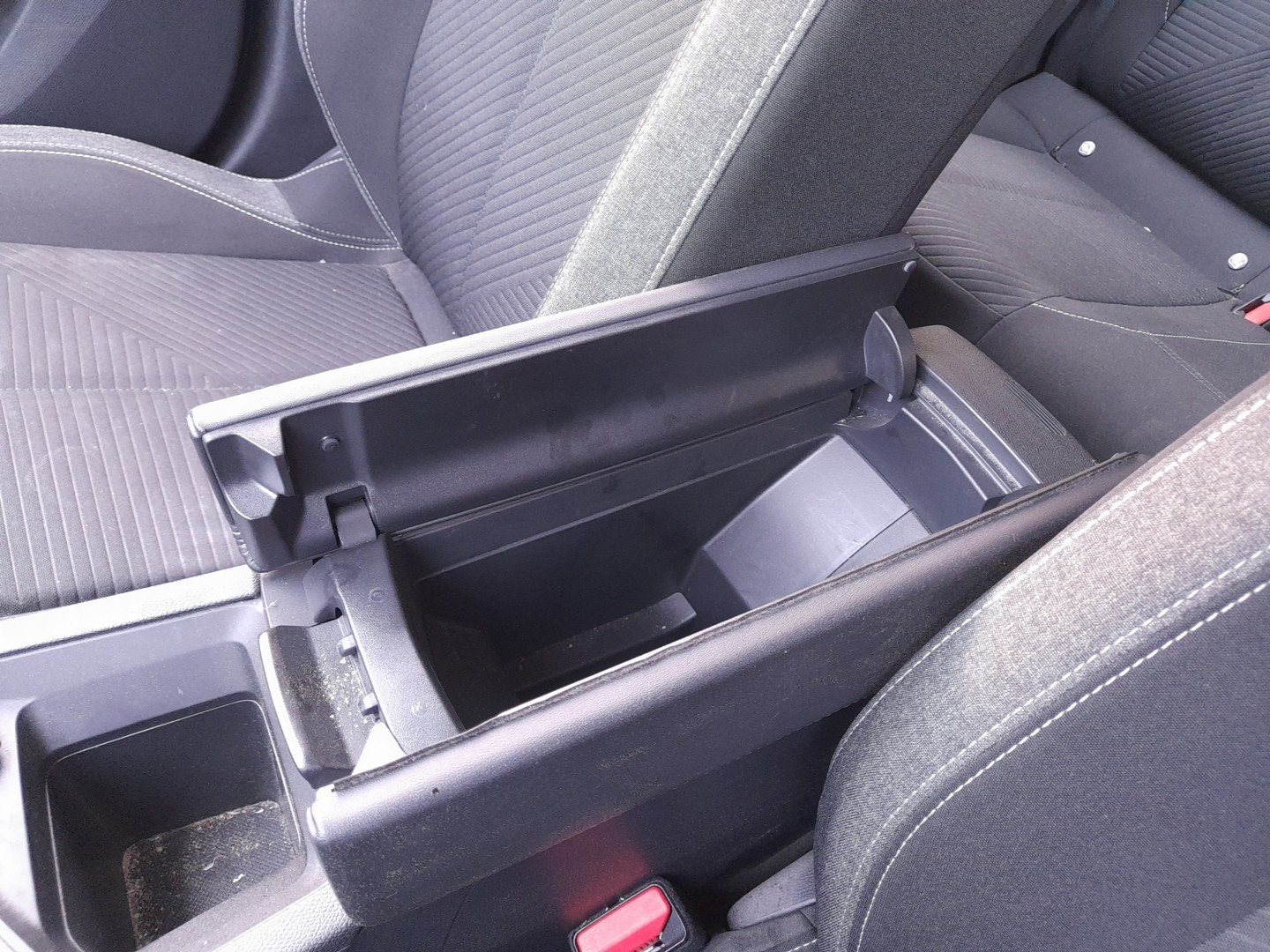 TOYOTA (トヨタ) 純正部品 コンソールコンパートメント ドアSUB-ASSY