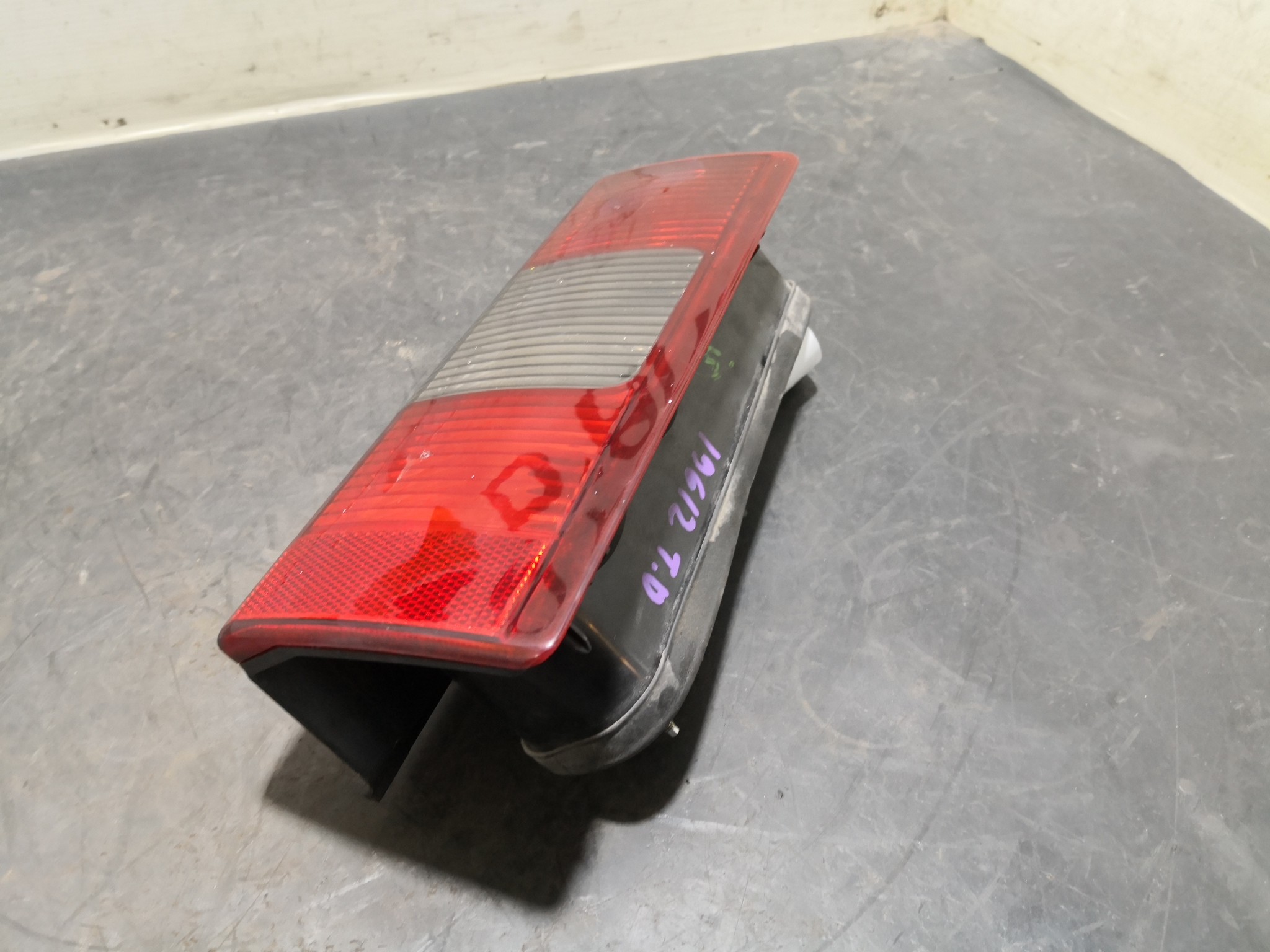 Farolim Stop Dto OPEL COMBO Caixa/Combi | 01 -  Imagem-1