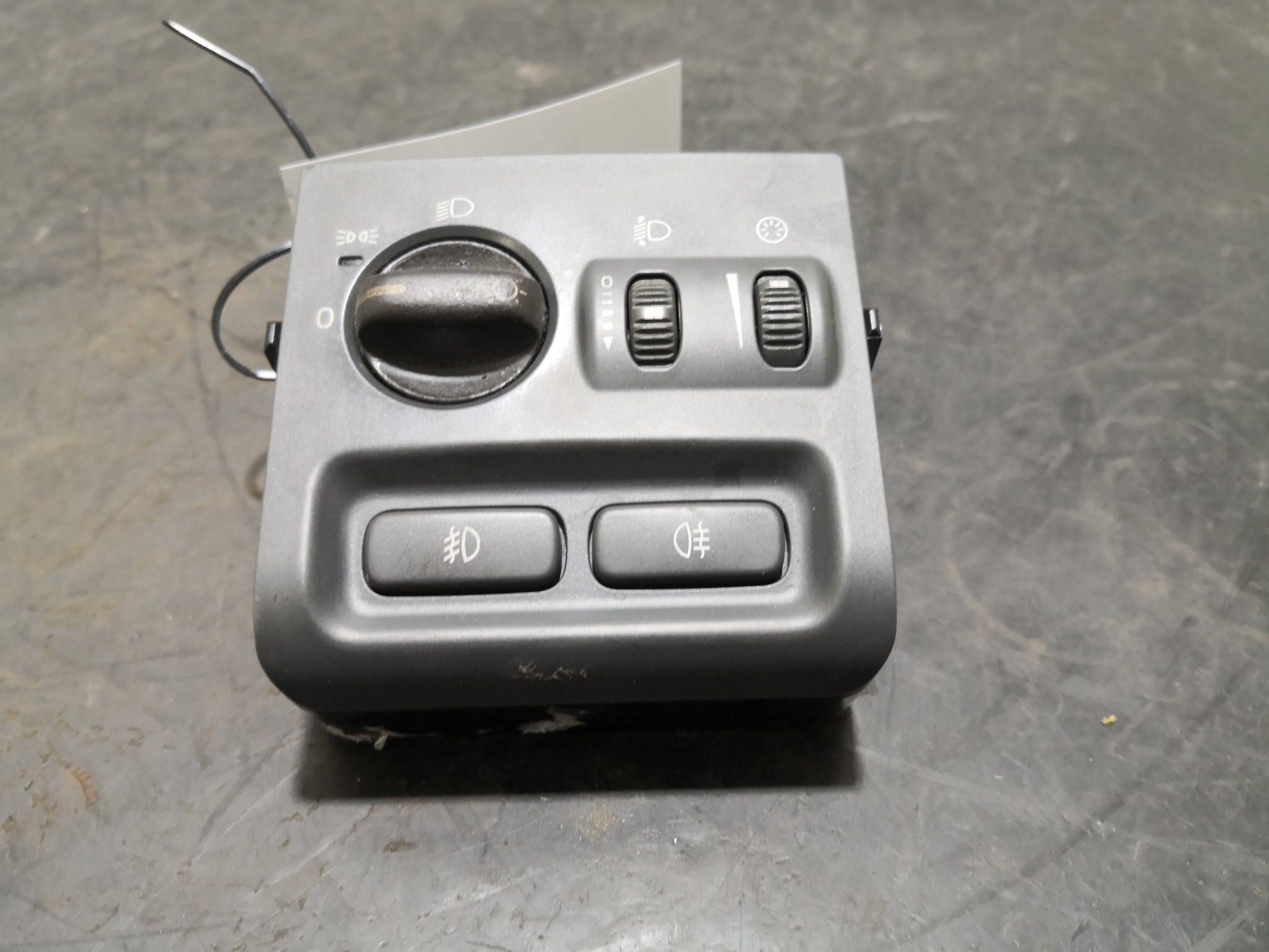 Botão de Luzes VOLVO - ID S_105564