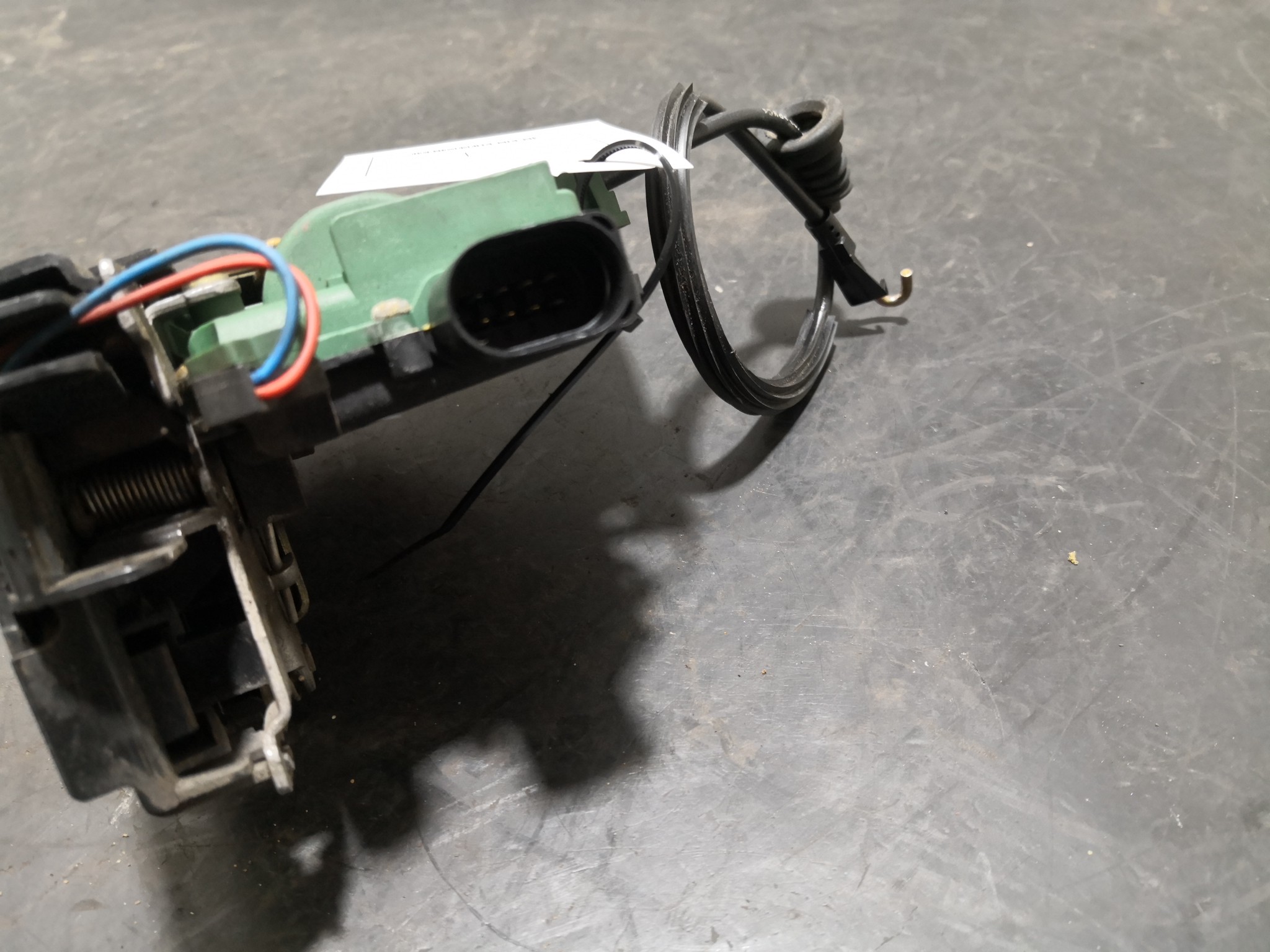 Fecho da Porta Frente Esq VOLKSWAGEN GOLF IV (1J1) | 97 - 07 Imagem-3