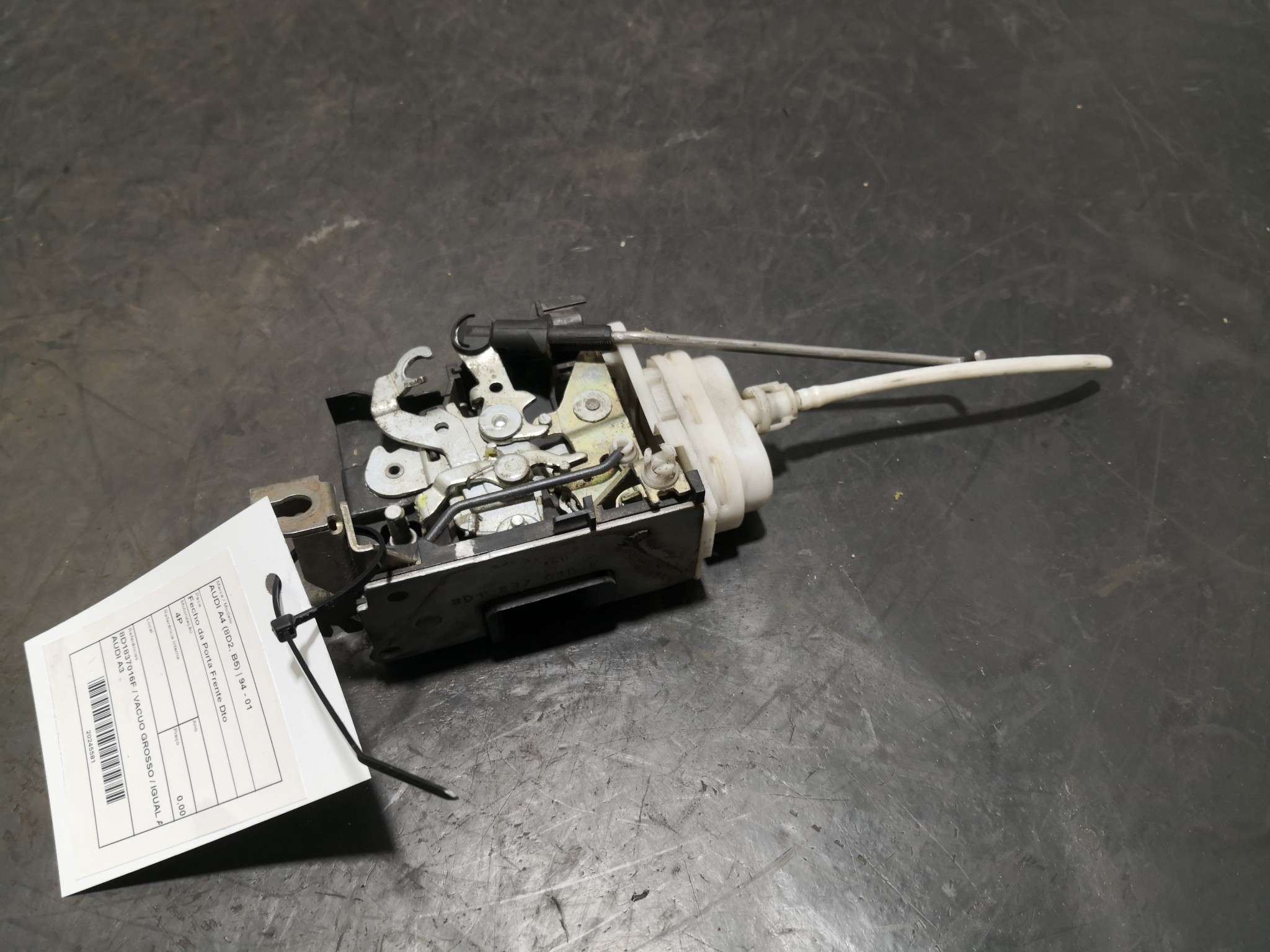 Fecho da Porta Frente Dto AUDI - ID S_105580