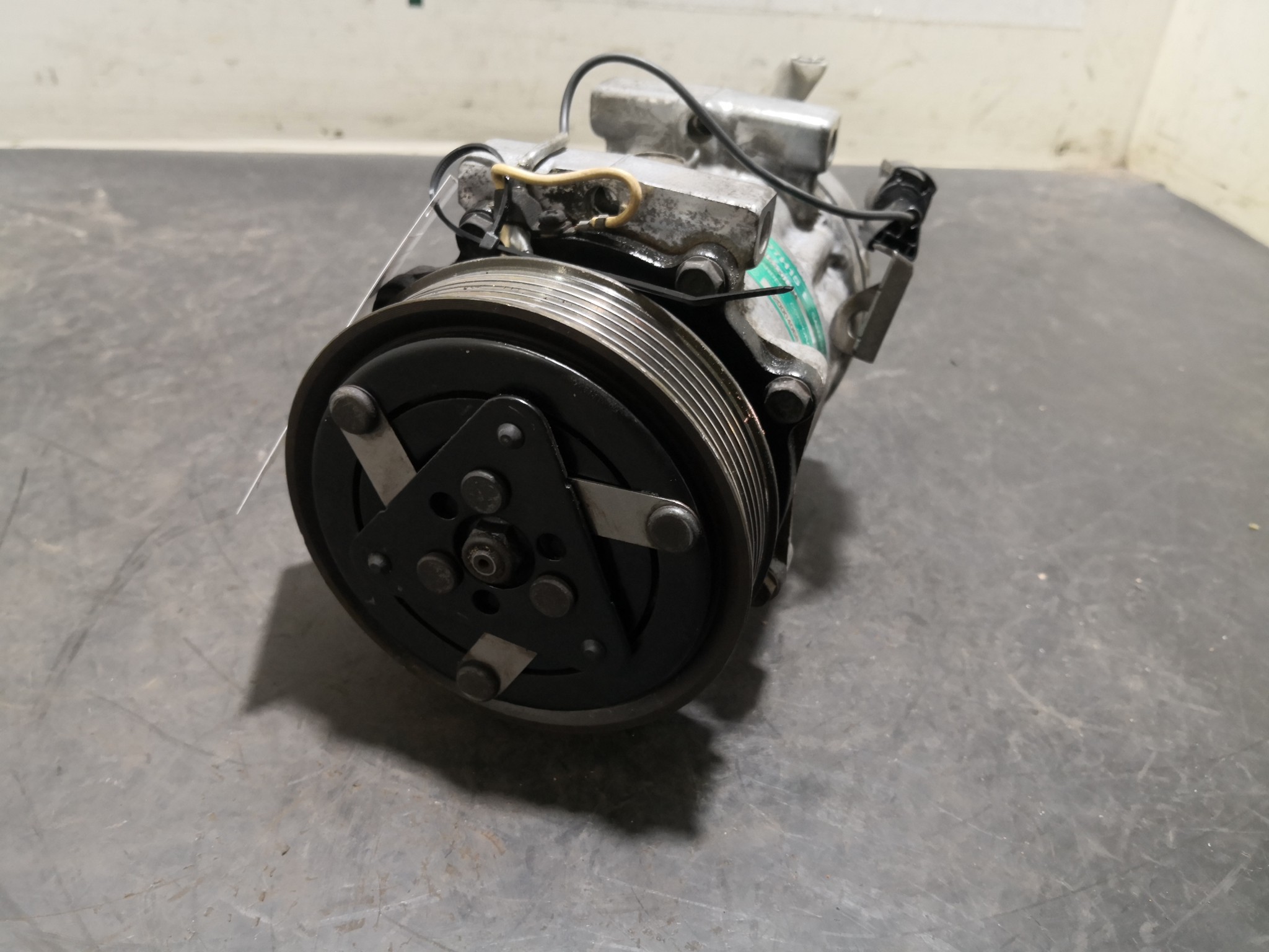 Compressor do Ar condicionado MITSUBISHI SPACE STAR Veículo multiuso (DG_A) | 98 - 04 Imagem-1