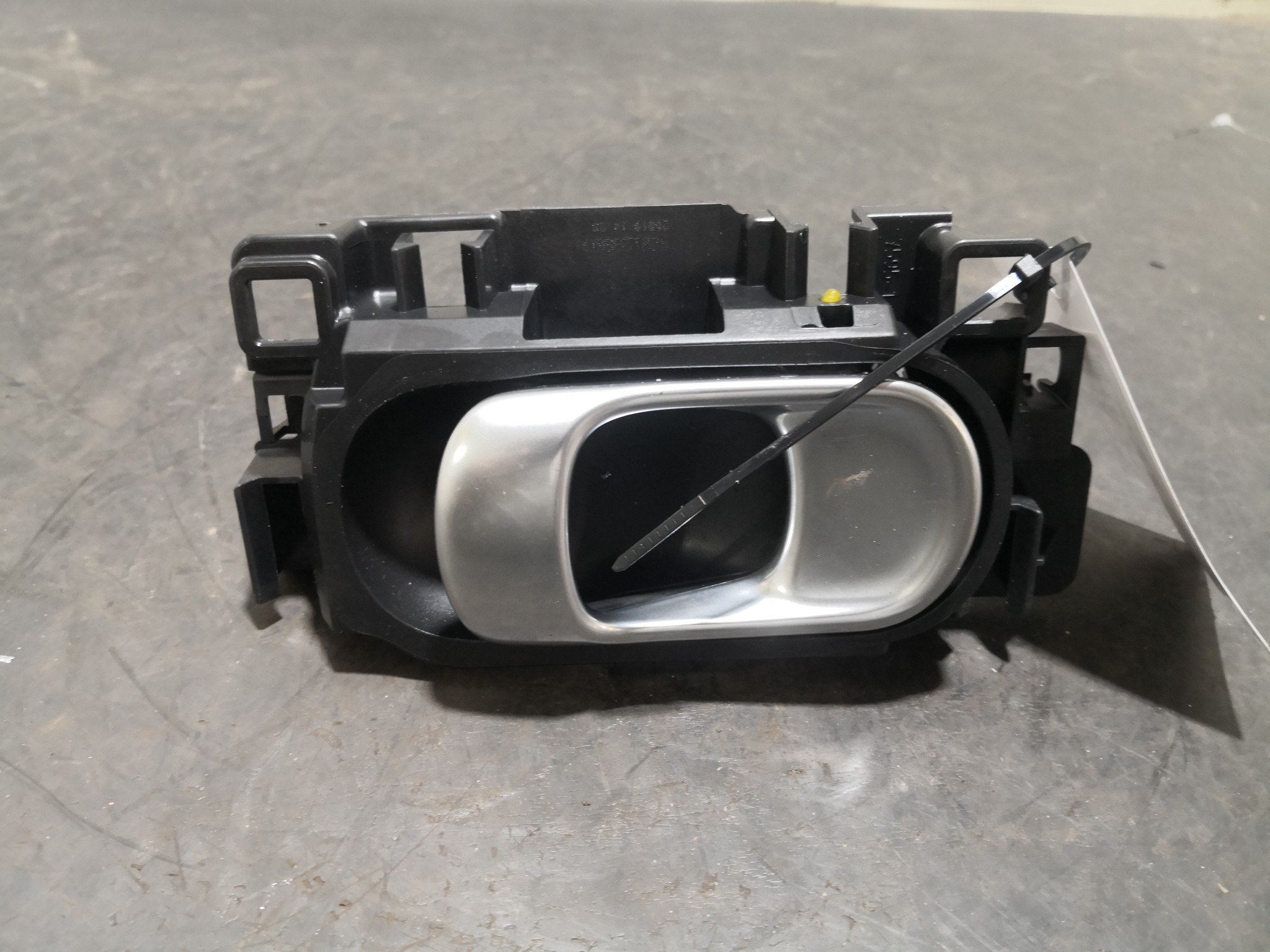 Puxador Interior Trás Esq CITROEN C3 III (SX) | 16 -  Imagem-1