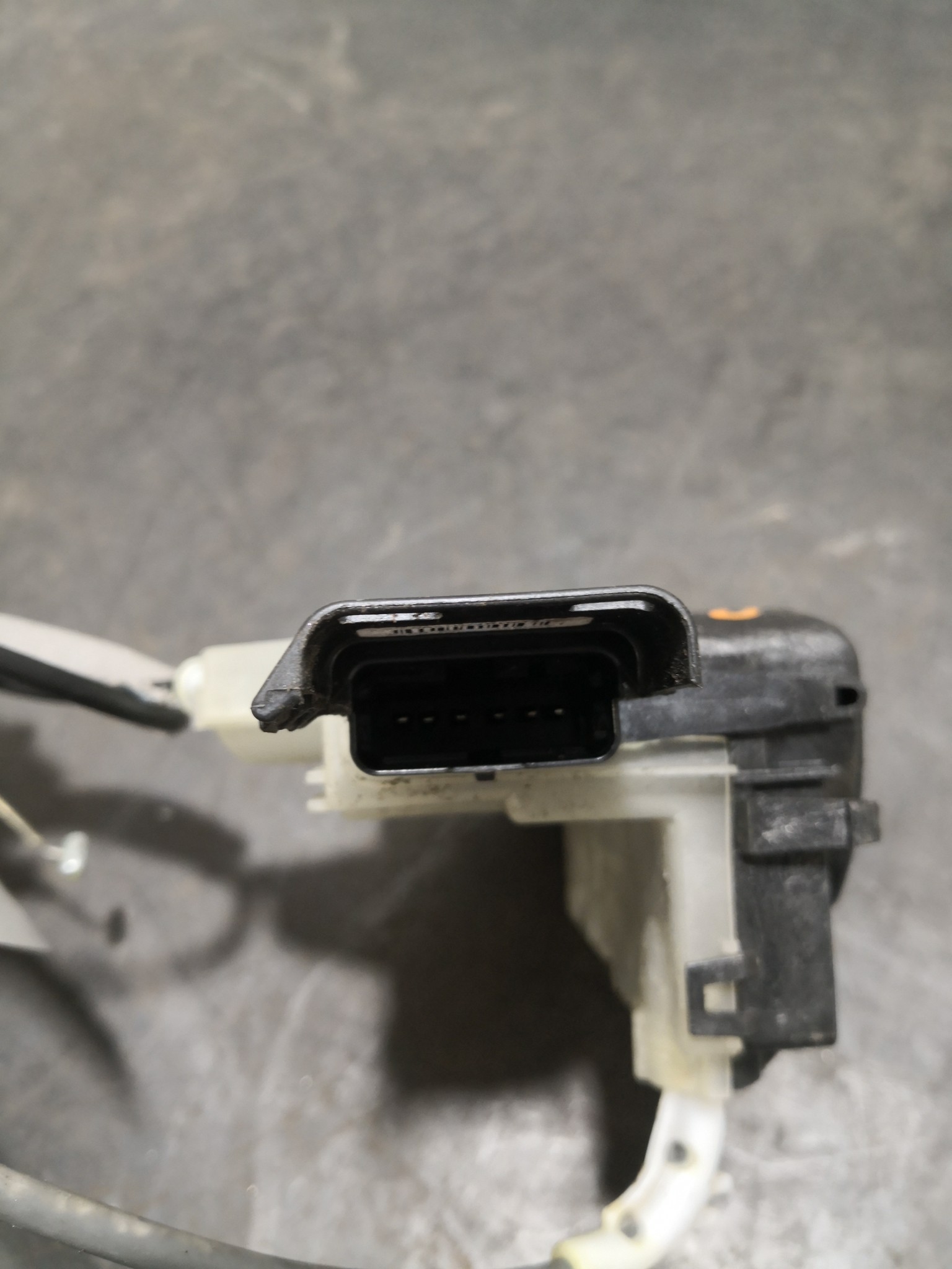 Fecho da Porta Trás Dto CITROEN C3 III (SX) | 16 -  Imagem-1