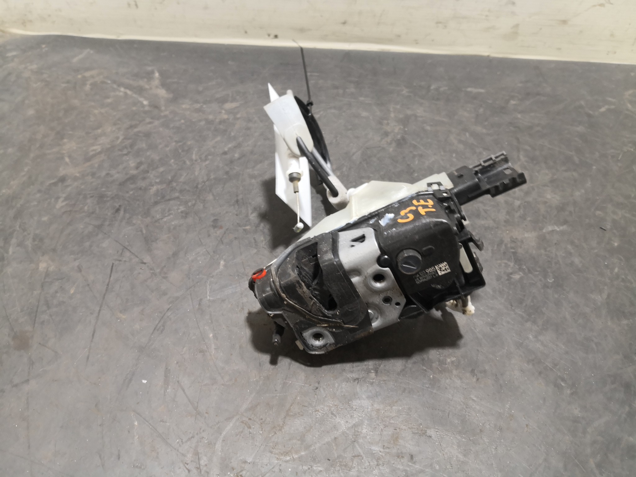 Fecho da Porta Trás Esq CITROEN C3 III (SX) | 16 -  Imagem-2