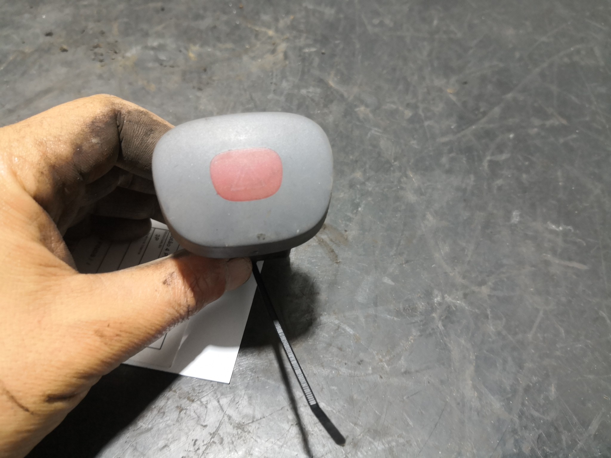 Botão 4 Piscas RENAULT - ID S_105807