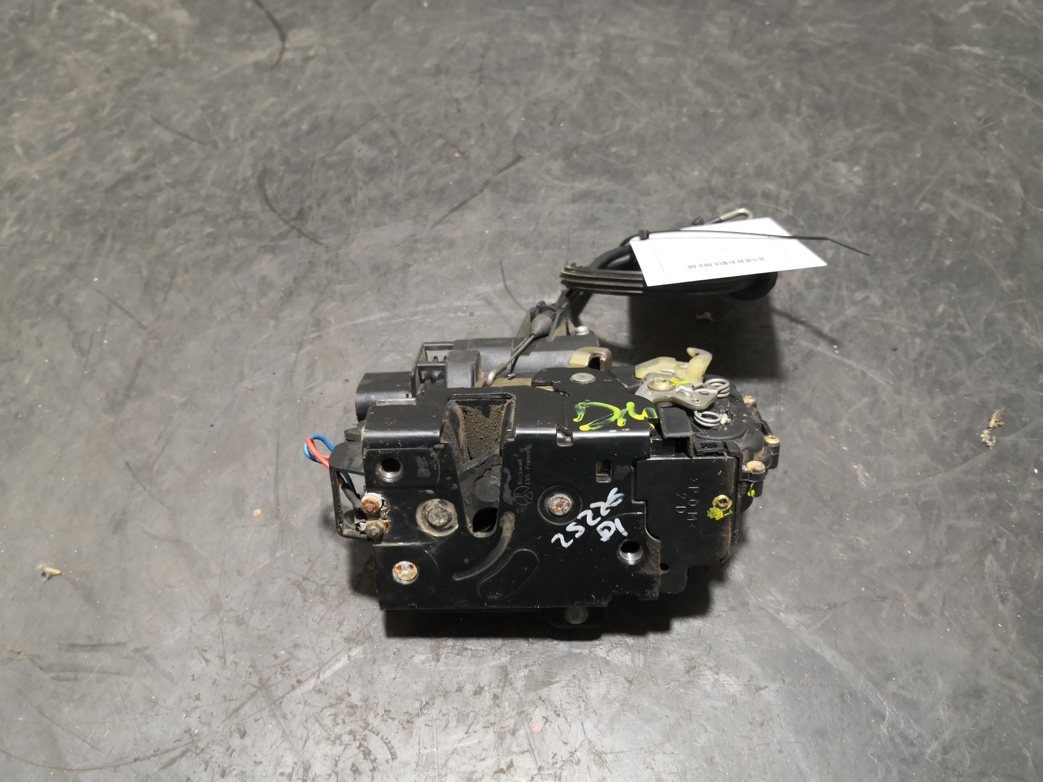 Fecho da Porta Frente Dto VOLKSWAGEN - ID S_105894