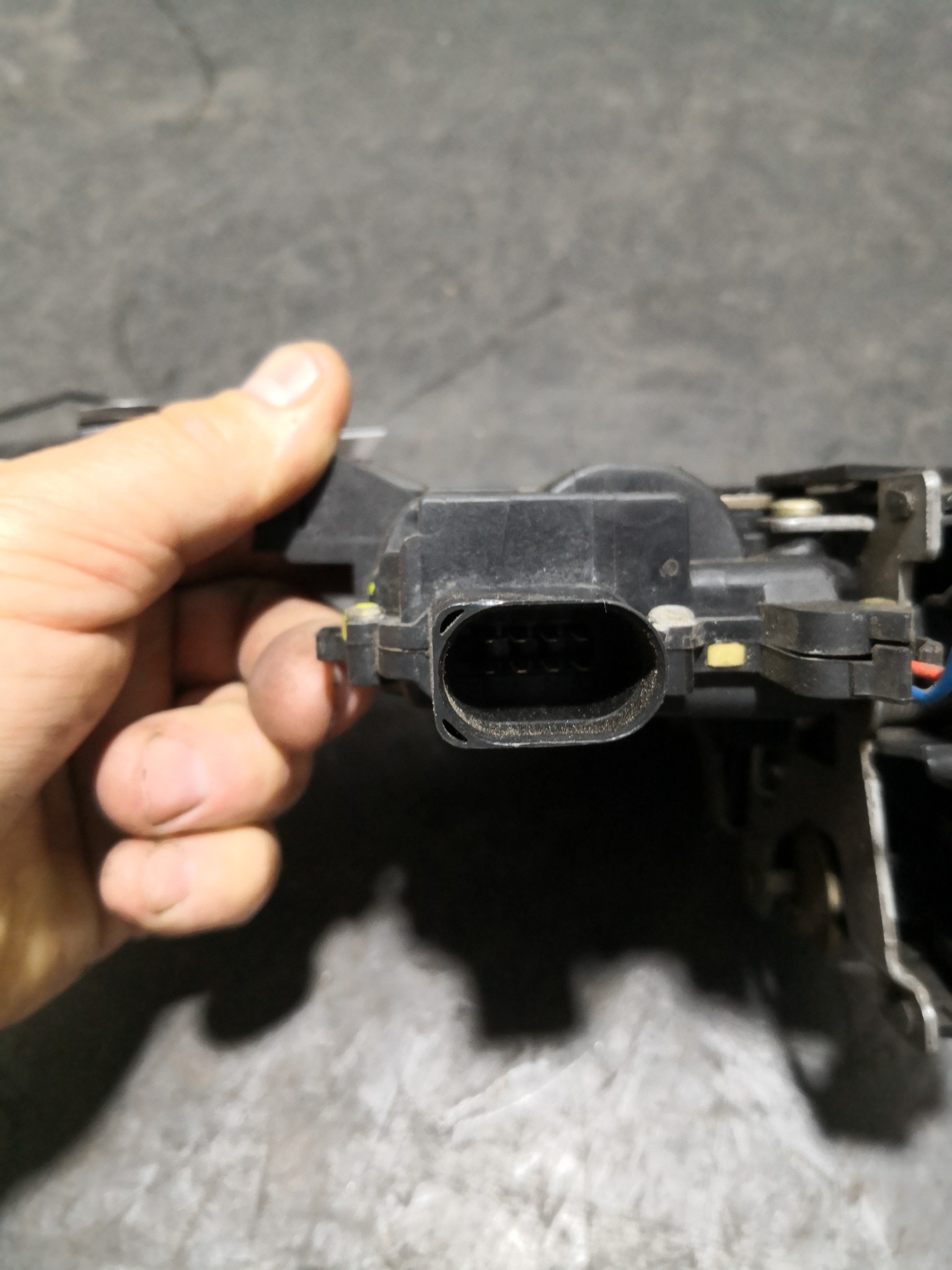 Fecho da Porta Frente Dto VOLKSWAGEN GOLF IV (1J1) | 97 - 07 Imagem-1