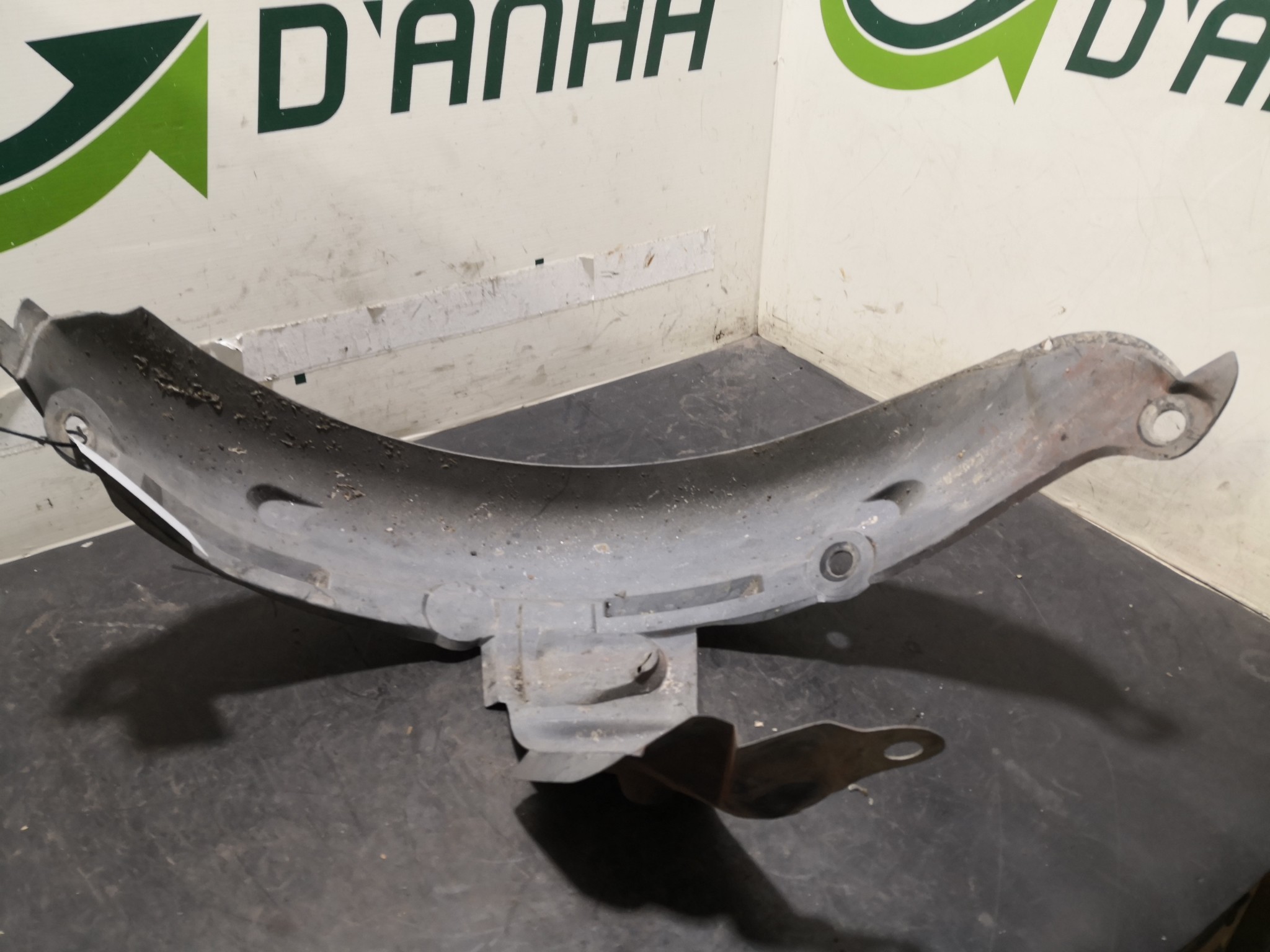 Cave de Roda Esq RENAULT CLIO II (BB_, CB_) | 98 -  Imagem-1