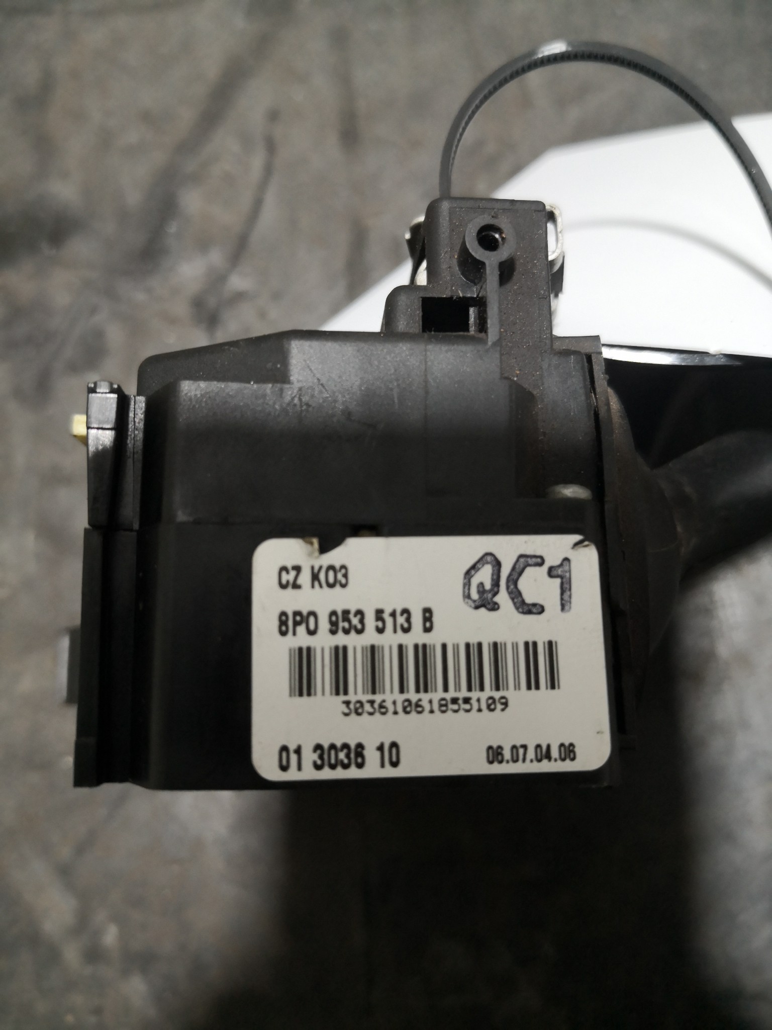 Manipulo Luzes e Piscas AUDI A3 (8P1) | 03 - 13 Imagem-2