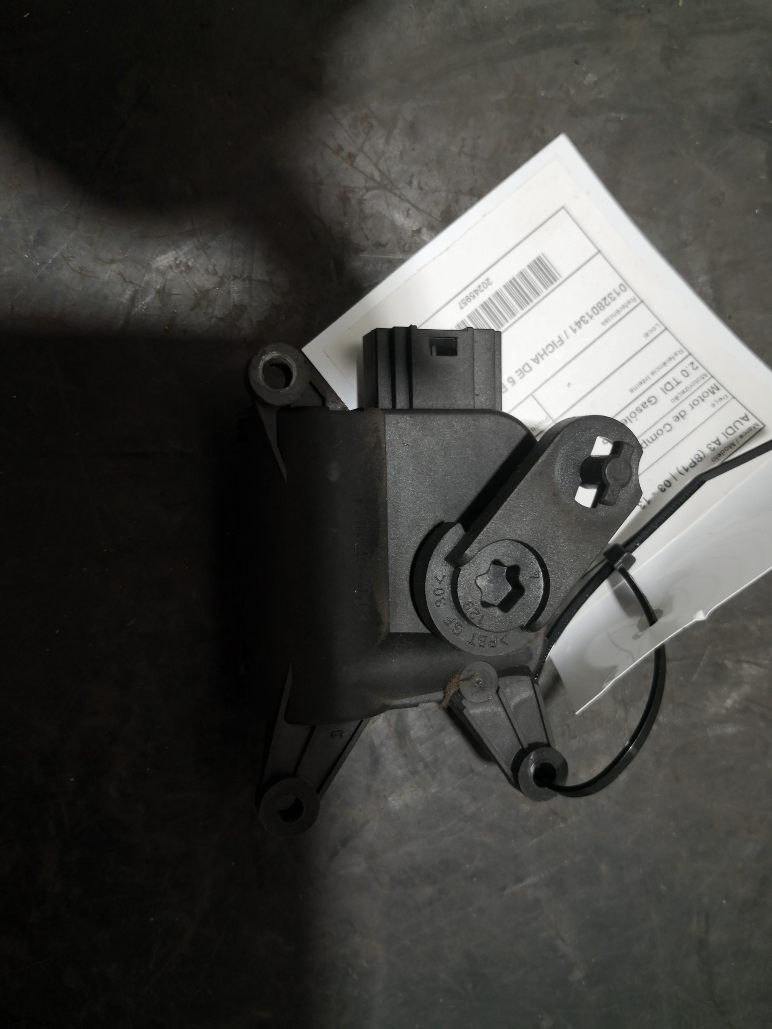 Motor de Comporta AUDI A3 (8P1) | 03 - 13 Imagem-2