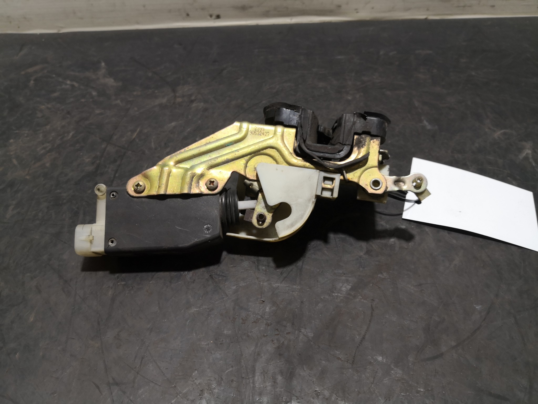 Fecho da Porta Frente Esq OPEL CORSA B (S93) | 93 - 02 Imagem-3