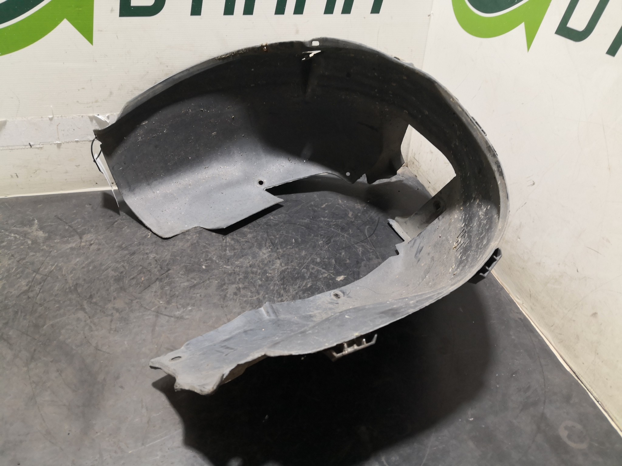 Cave de Roda Esq OPEL CORSA B (S93) | 93 - 02 Imagem-2