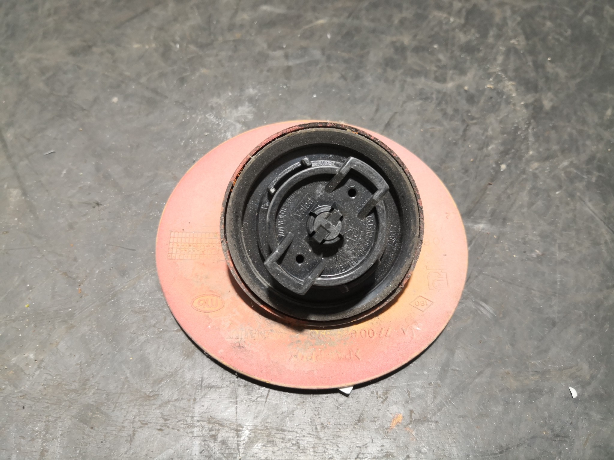 Tampa Exterior de Combustivel RENAULT CLIO I (B/C57_, 5/357_) | 90 - 98 Imagem-2