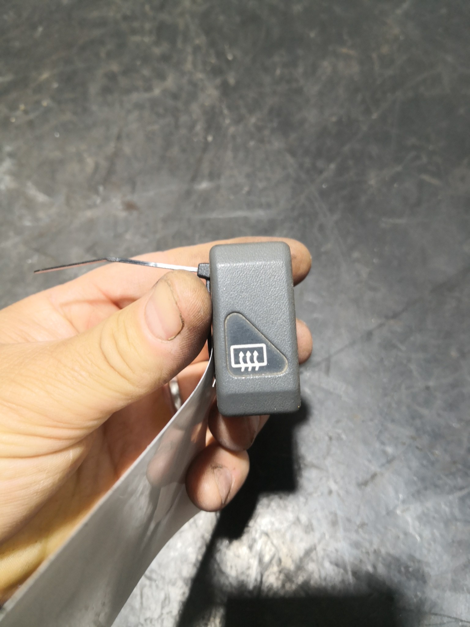 Botão Desembaciador RENAULT CLIO I (B/C57_, 5/357_) | 90 - 98 Imagem-2