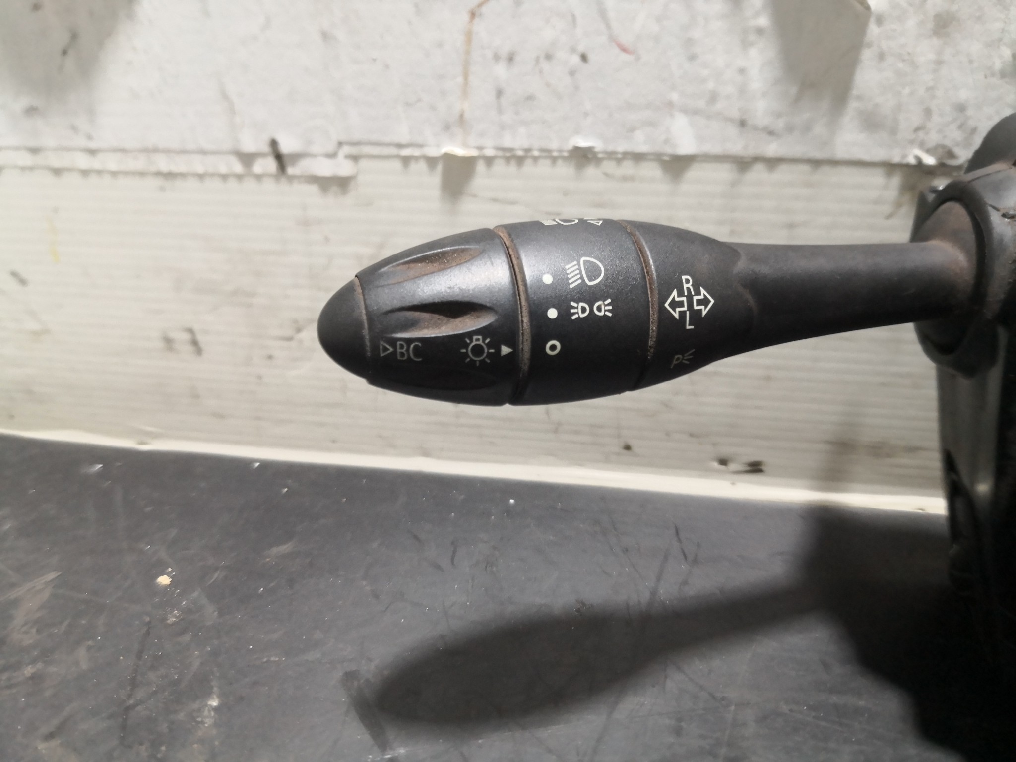 Manipulo Completo Luzes/Escovas MINI MINI (R56) | 05 - 14 Imagem-2