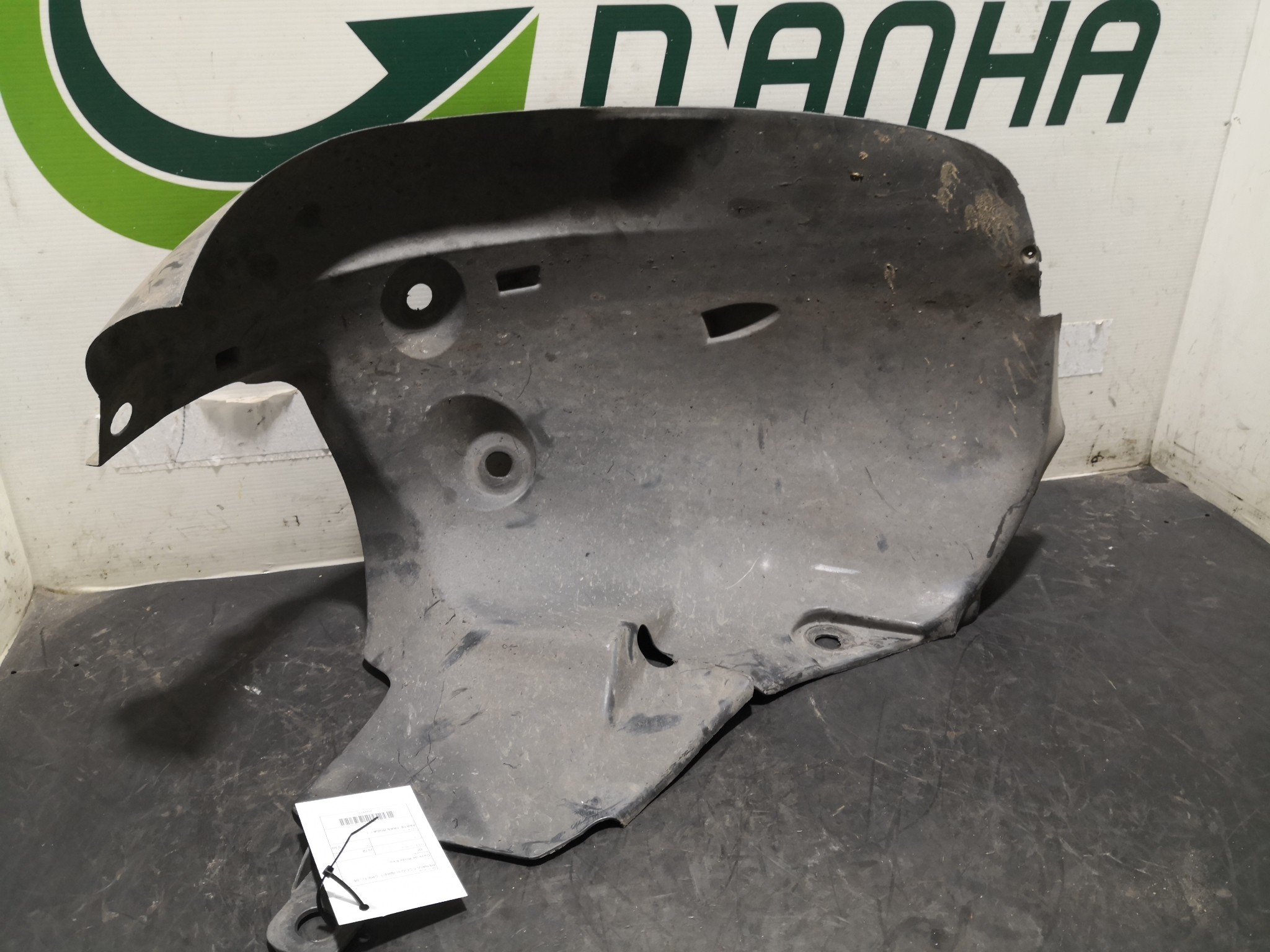 Cave de Roda Esq RENAULT CLIO III (BR0/1, CR0/1) | 05 -  Imagem-1