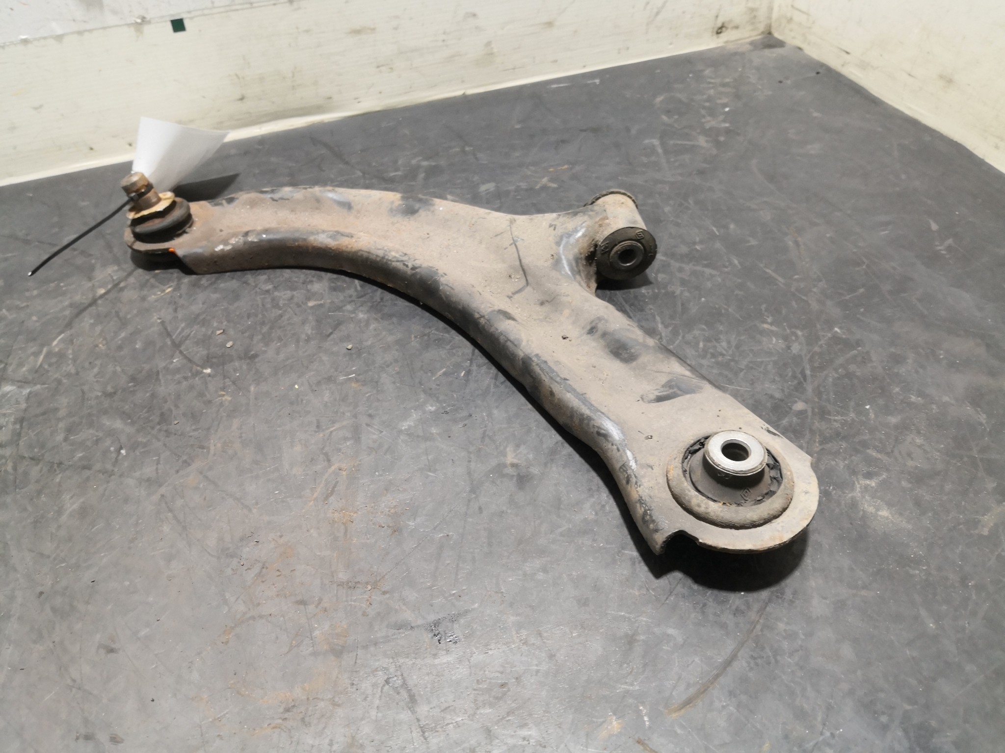 Braço Suspensão Frente Esq RENAULT CLIO III (BR0/1, CR0/1) | 05 -  Imagem-1