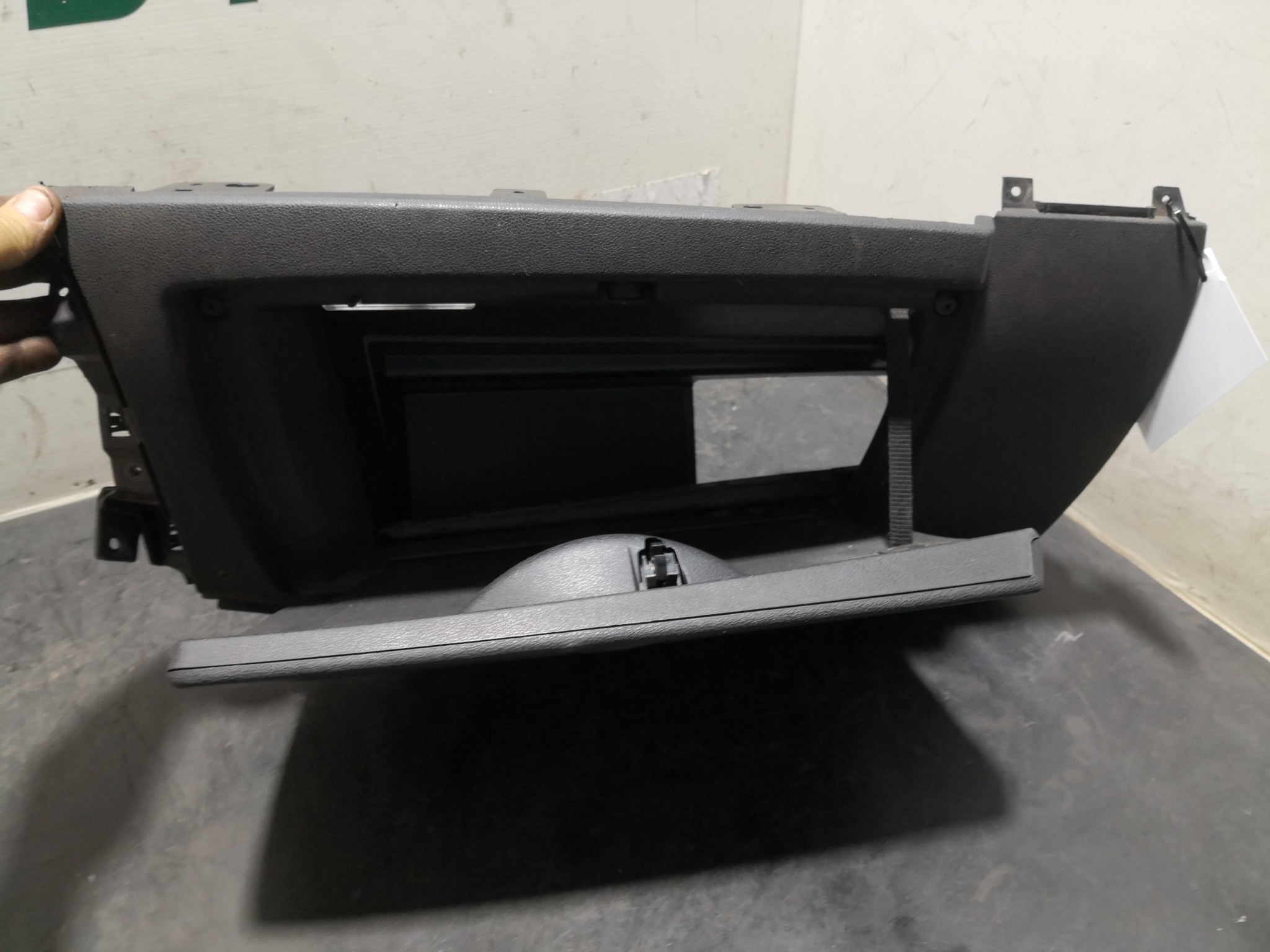 Porta Luvas BMW 1 (E87) | 03 - 13 Imagem-4